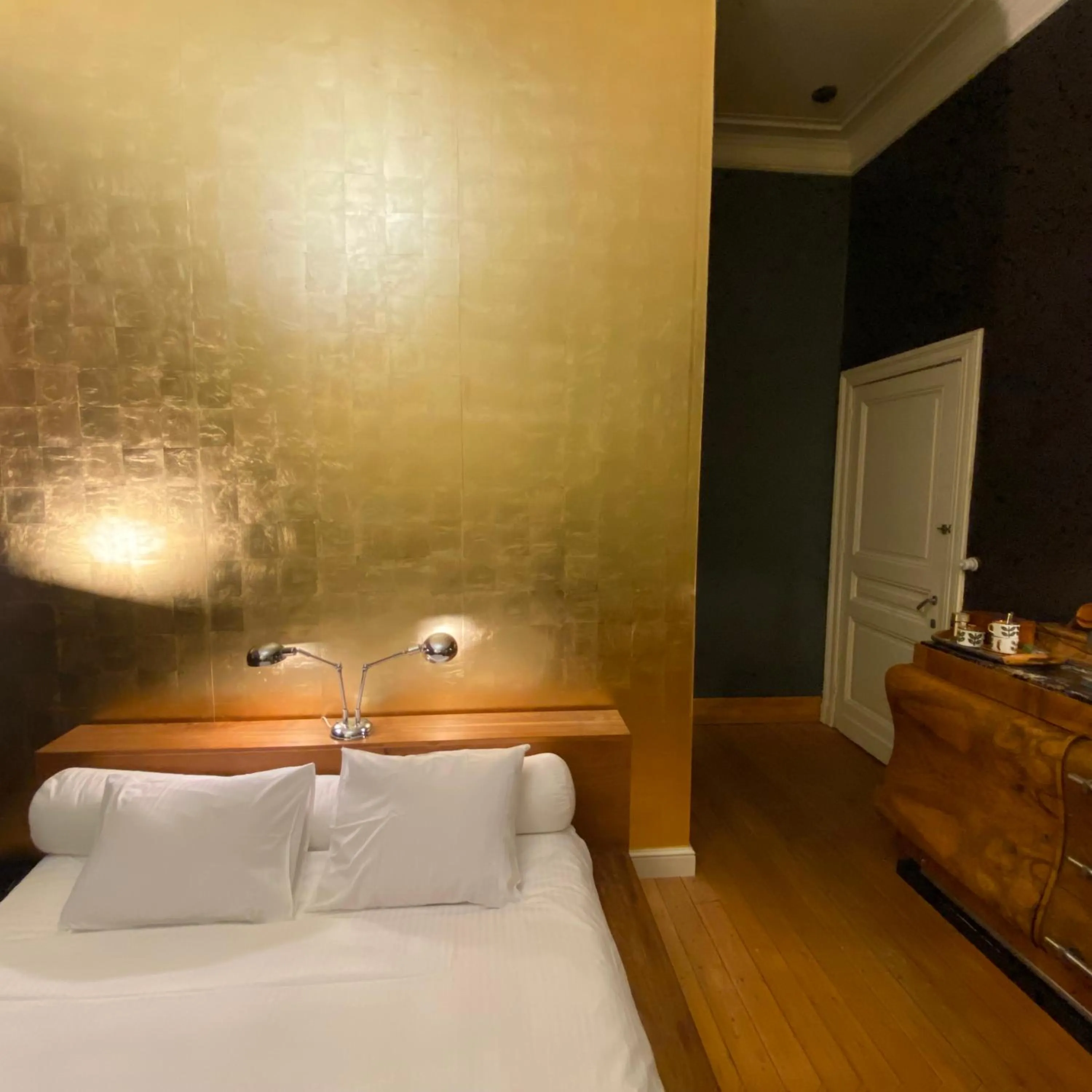 Bedroom, Bed in Lunatree