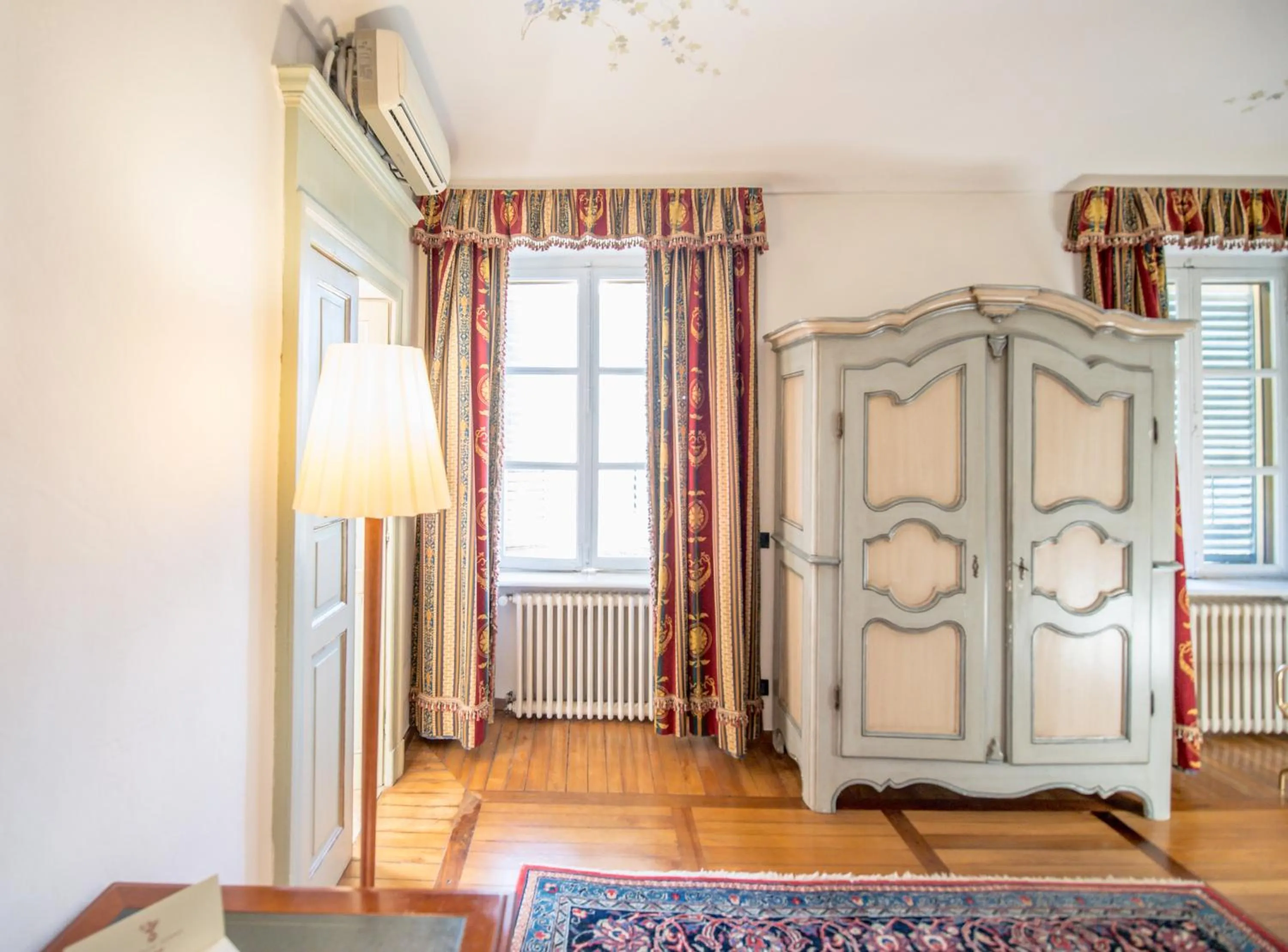 Photo of the whole room, Bed in Castello Rosso