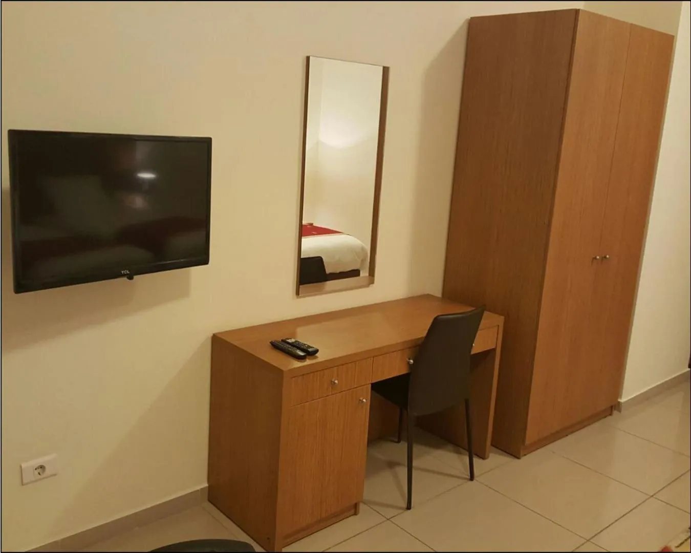 Business facilities in Sea Valley