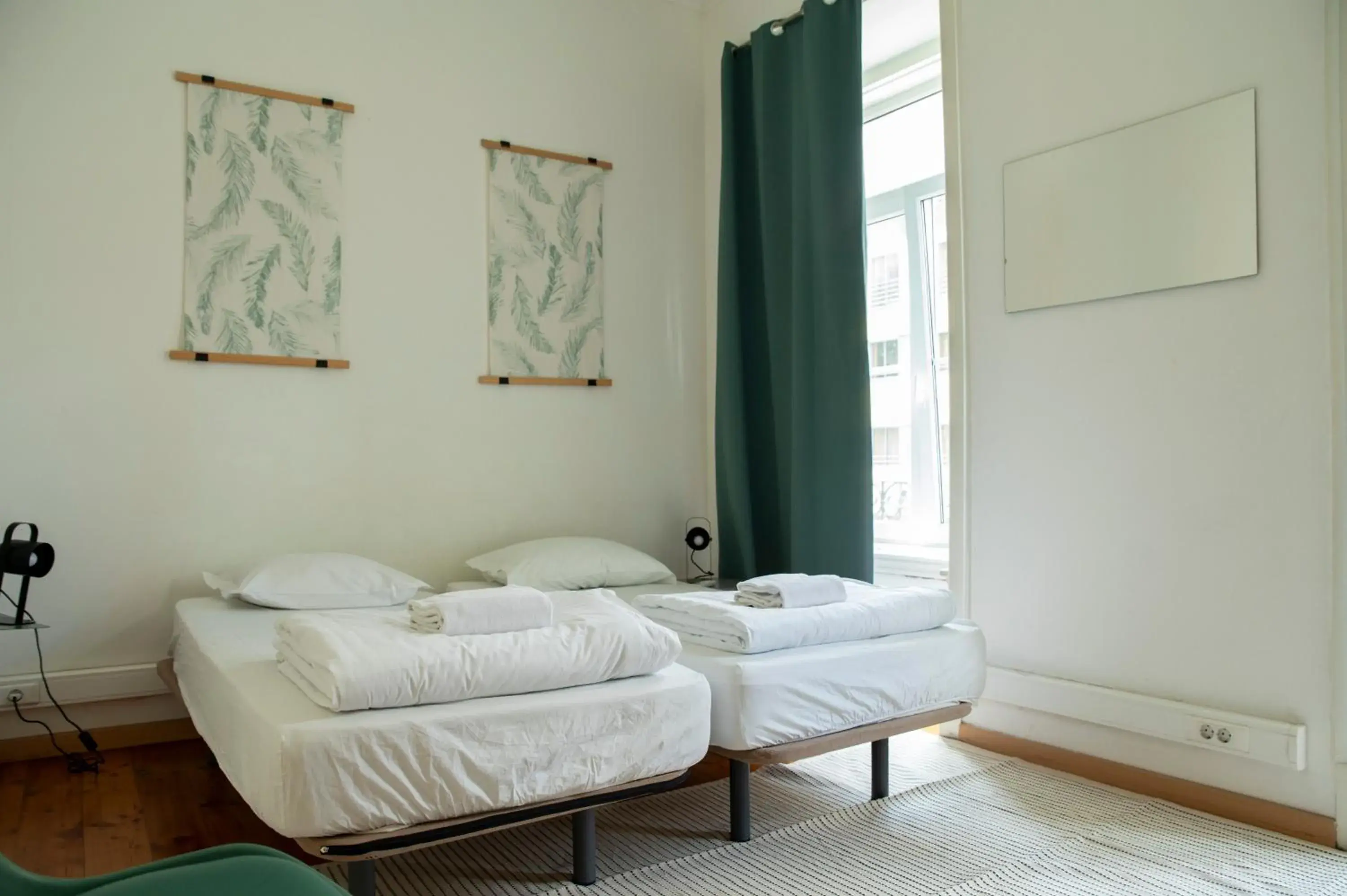 Double Room with Shared Bathroom in WOT Patio Social Double Room with Shared Bathroom in WOT Patio Social