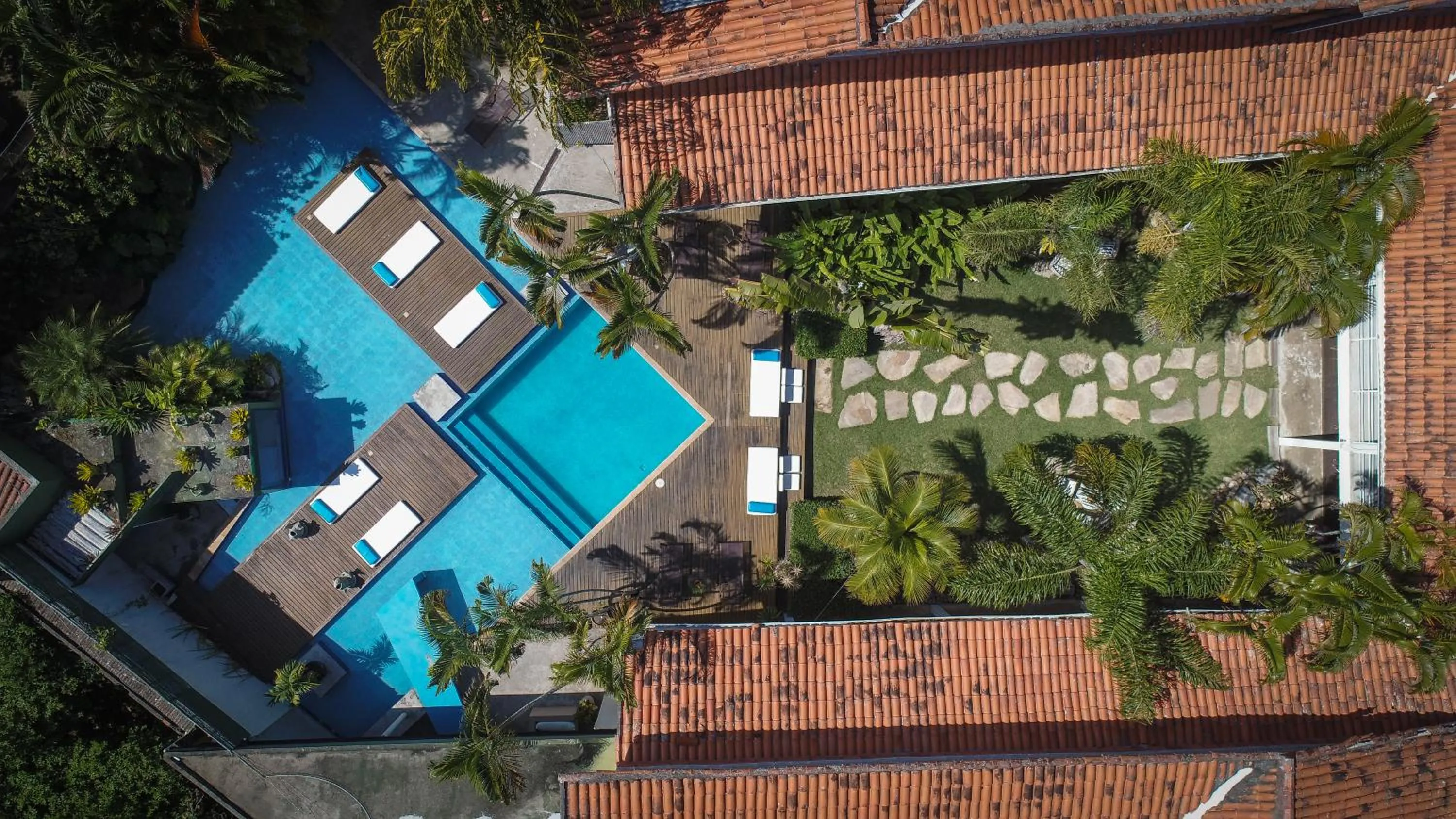 Property building in Armação dos Búzios Pousada Design