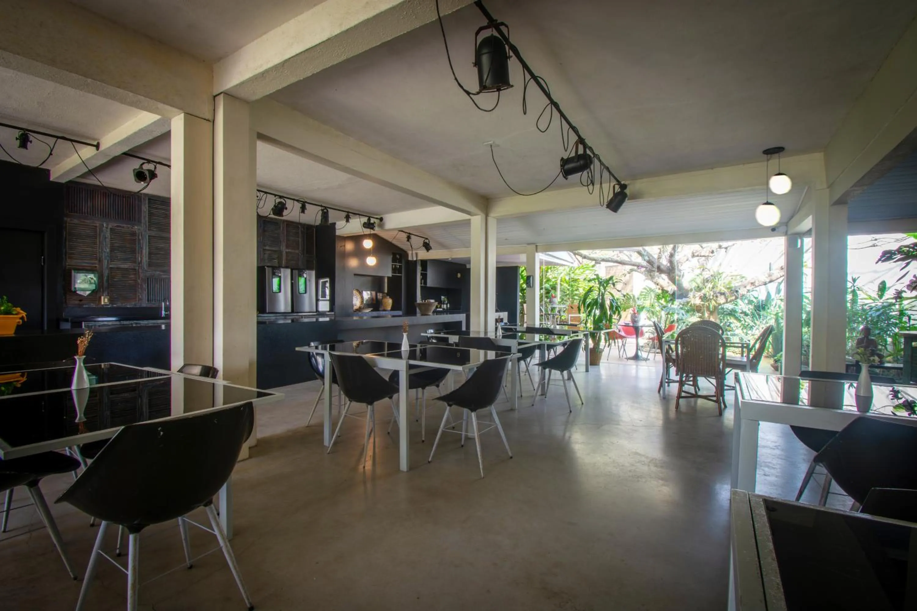 Restaurant/places to eat in Armação dos Búzios Pousada Design