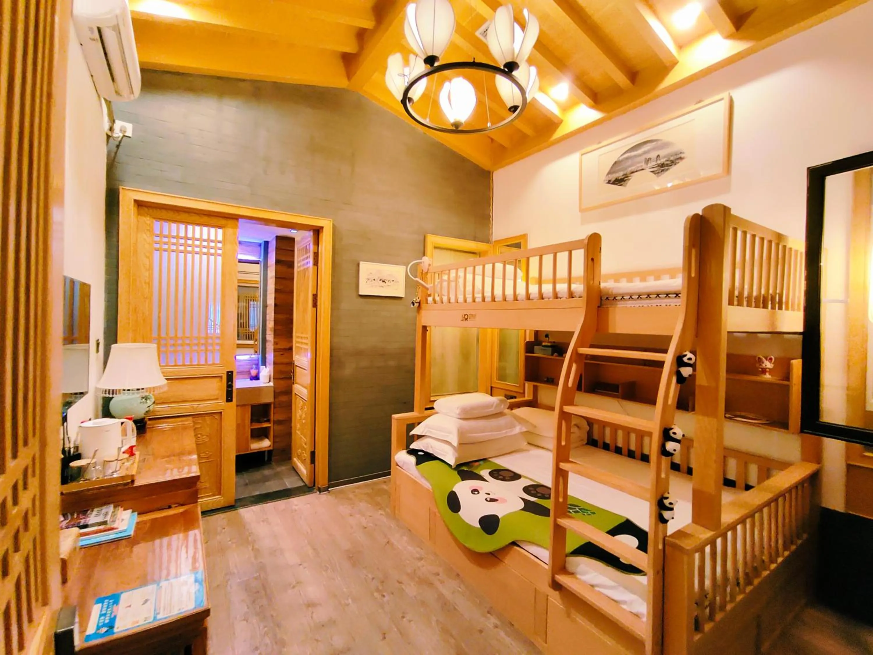 Photo of the whole room in Pipa Hotel Datong