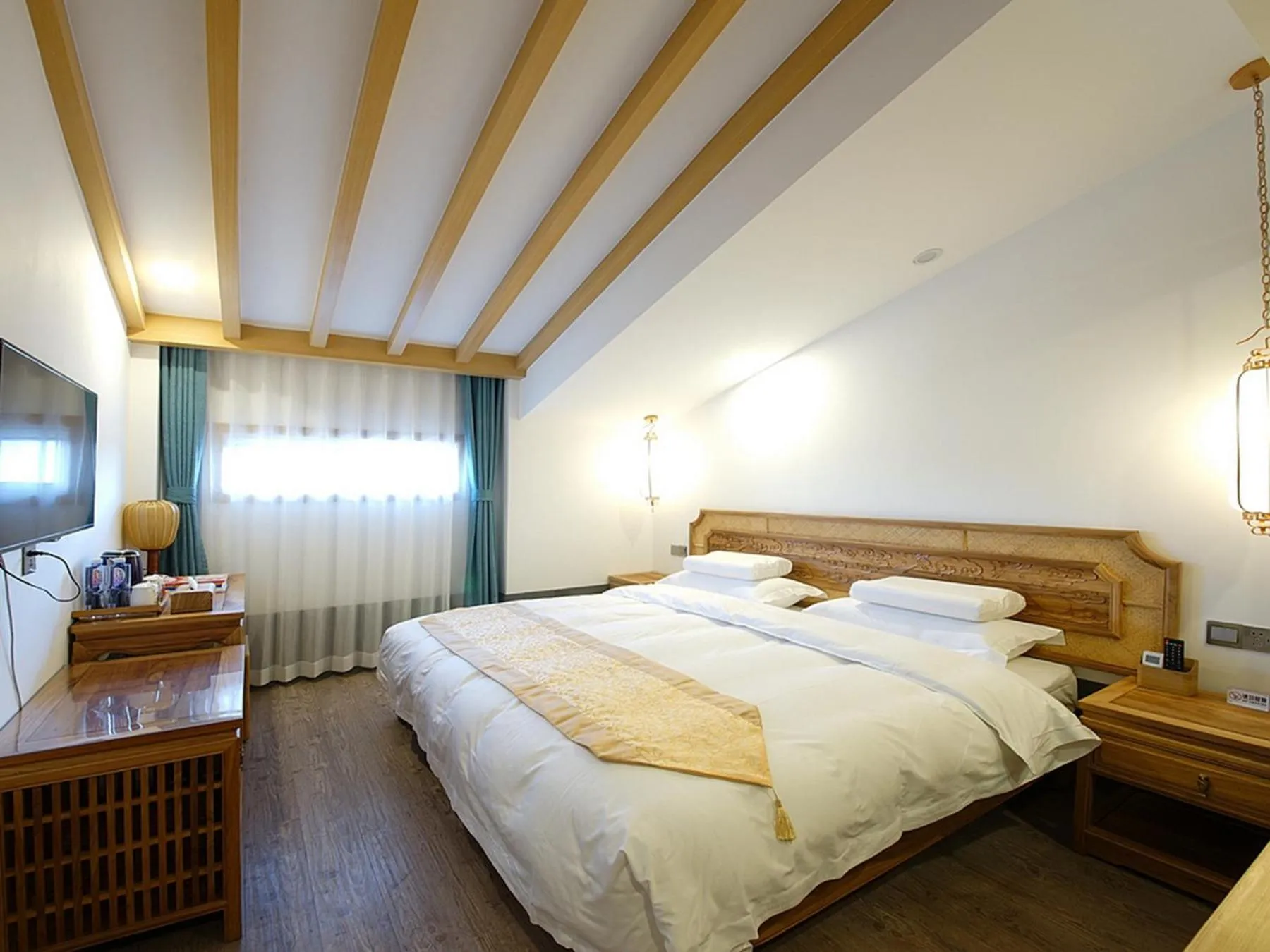 Photo of the whole room, Bed in Pipa Hotel Datong