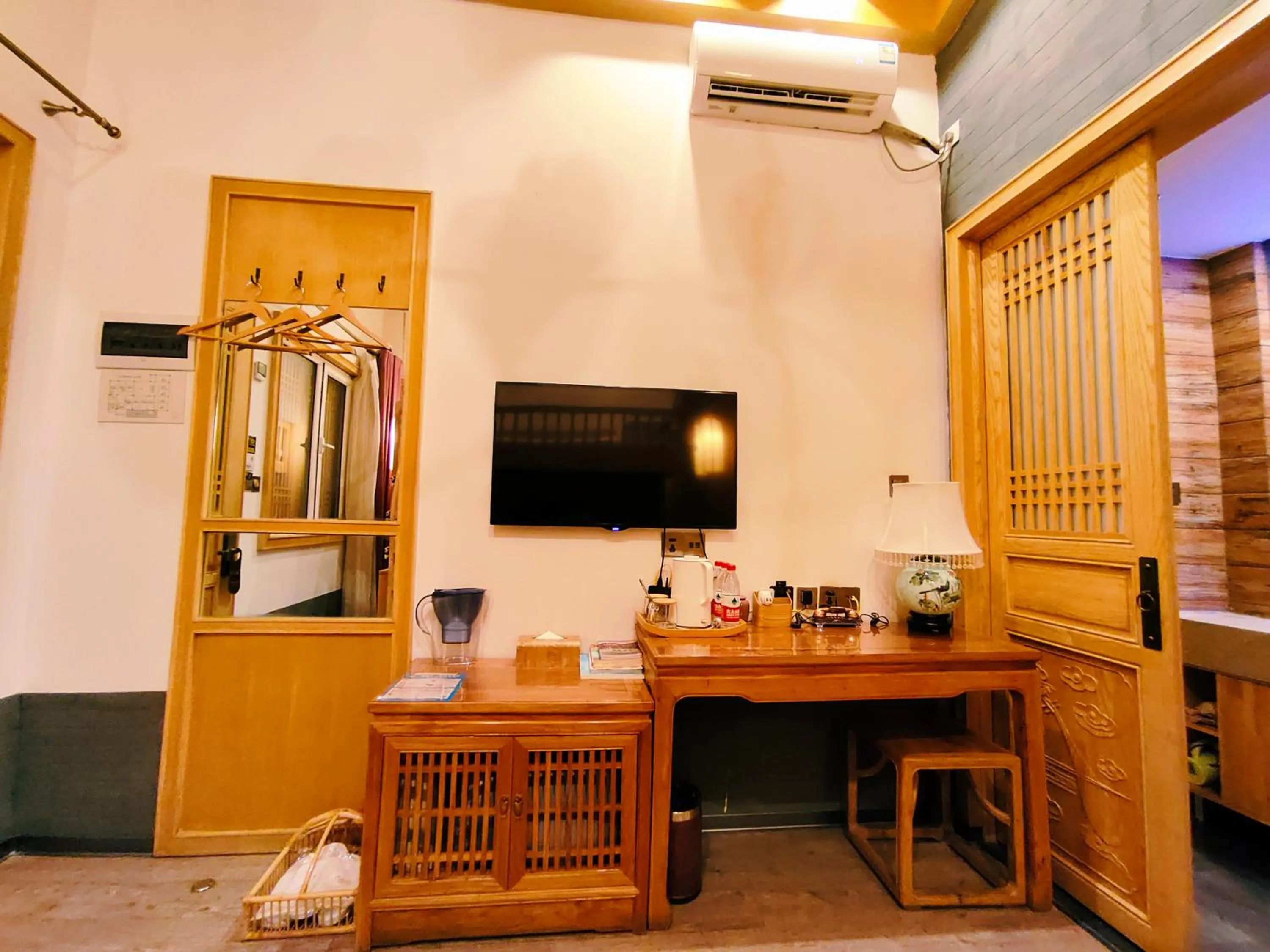 TV and multimedia in Pipa Hotel Datong