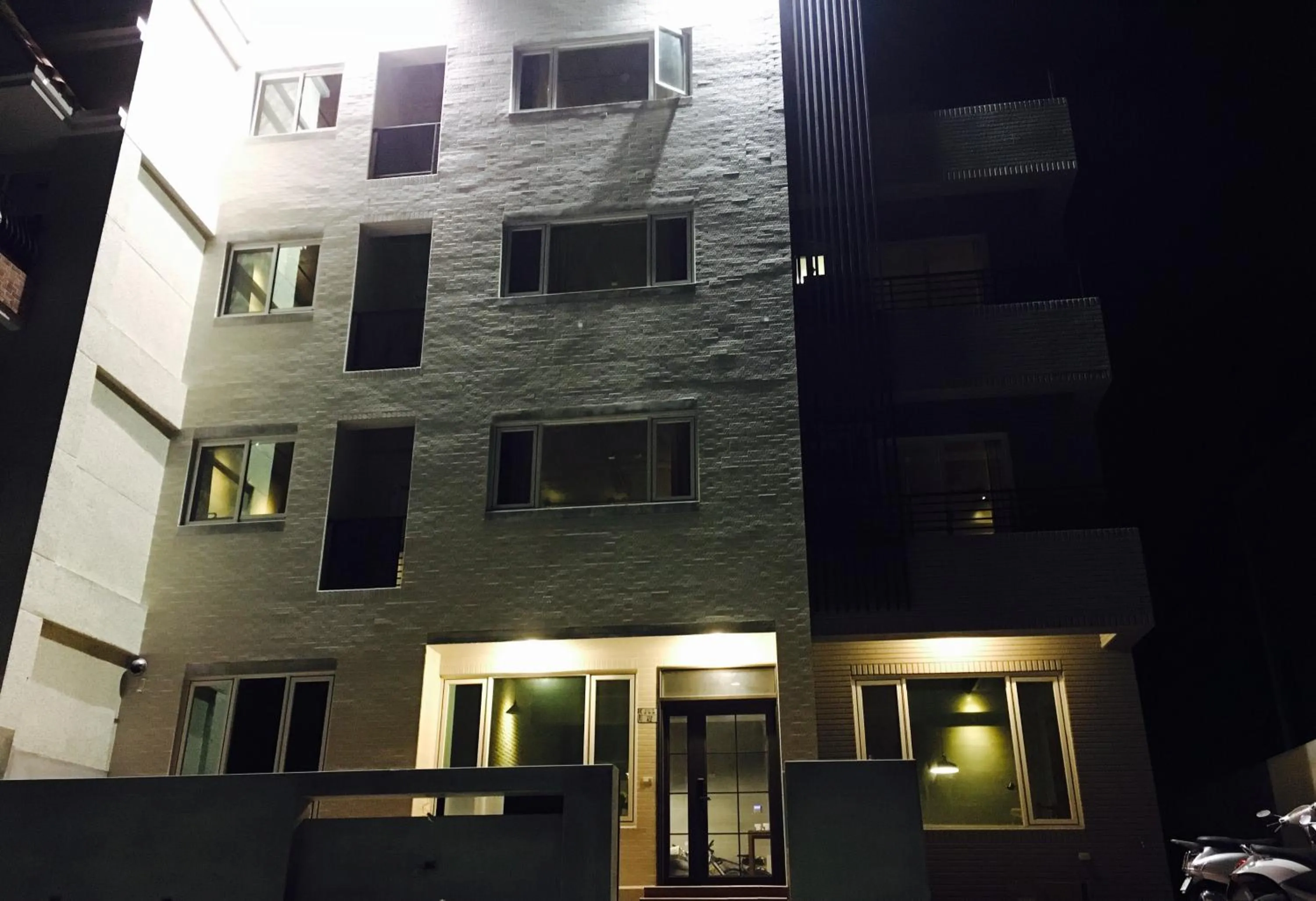 Facade/entrance in Genuinn