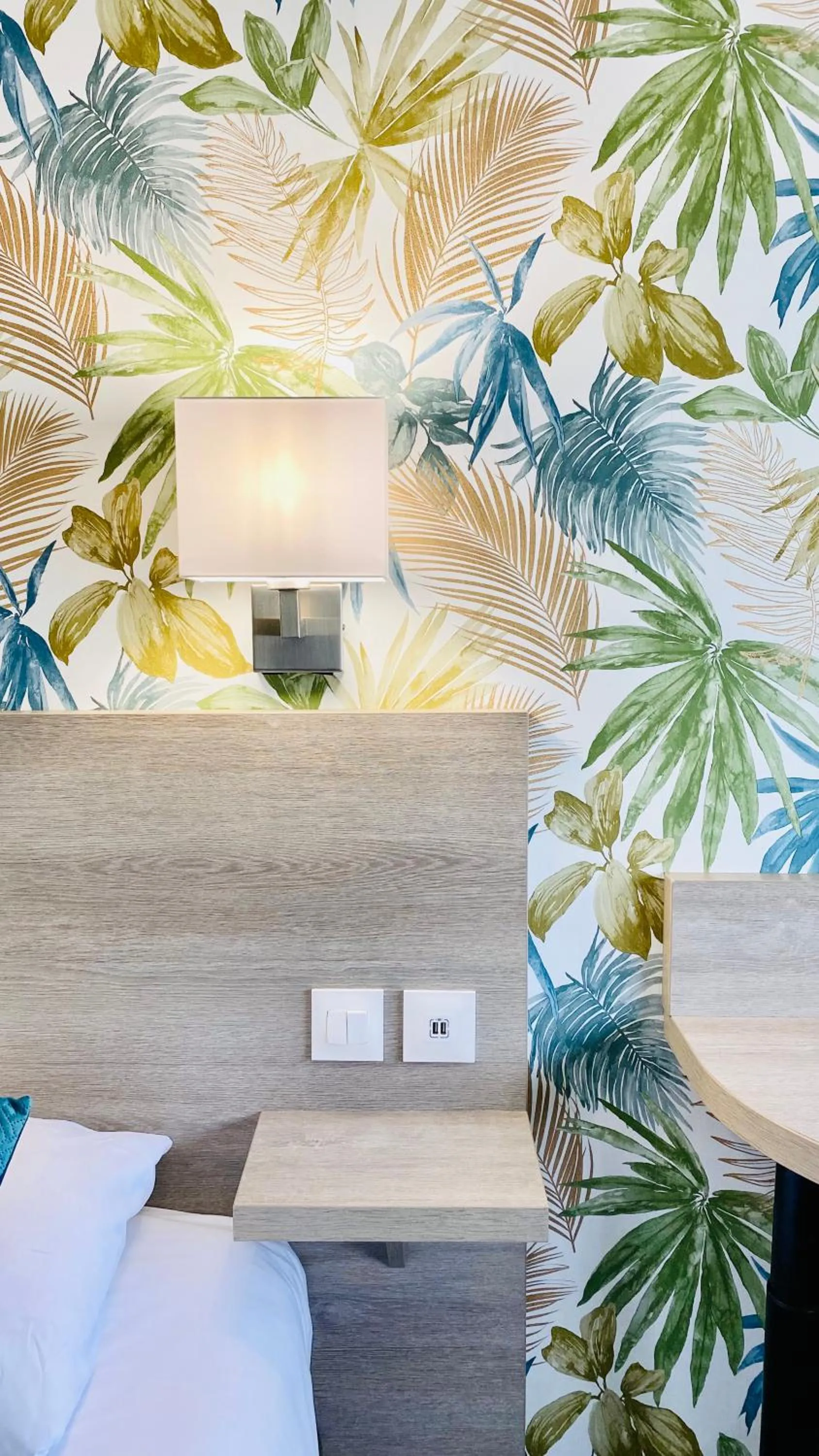 Bedroom, Bed in Kyriad Direct Laon