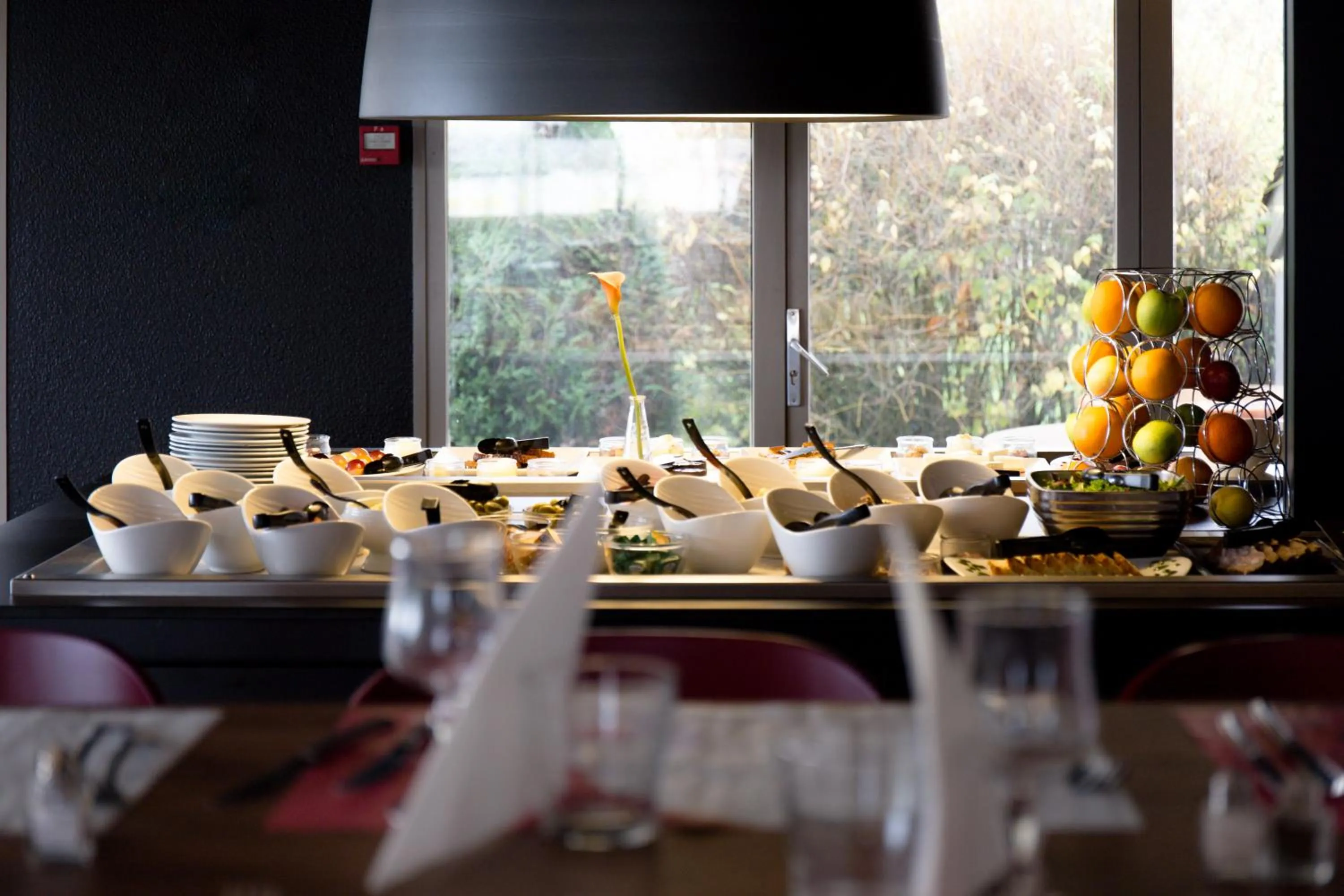 Restaurant/Places to Eat in Campanile Laval Ouest