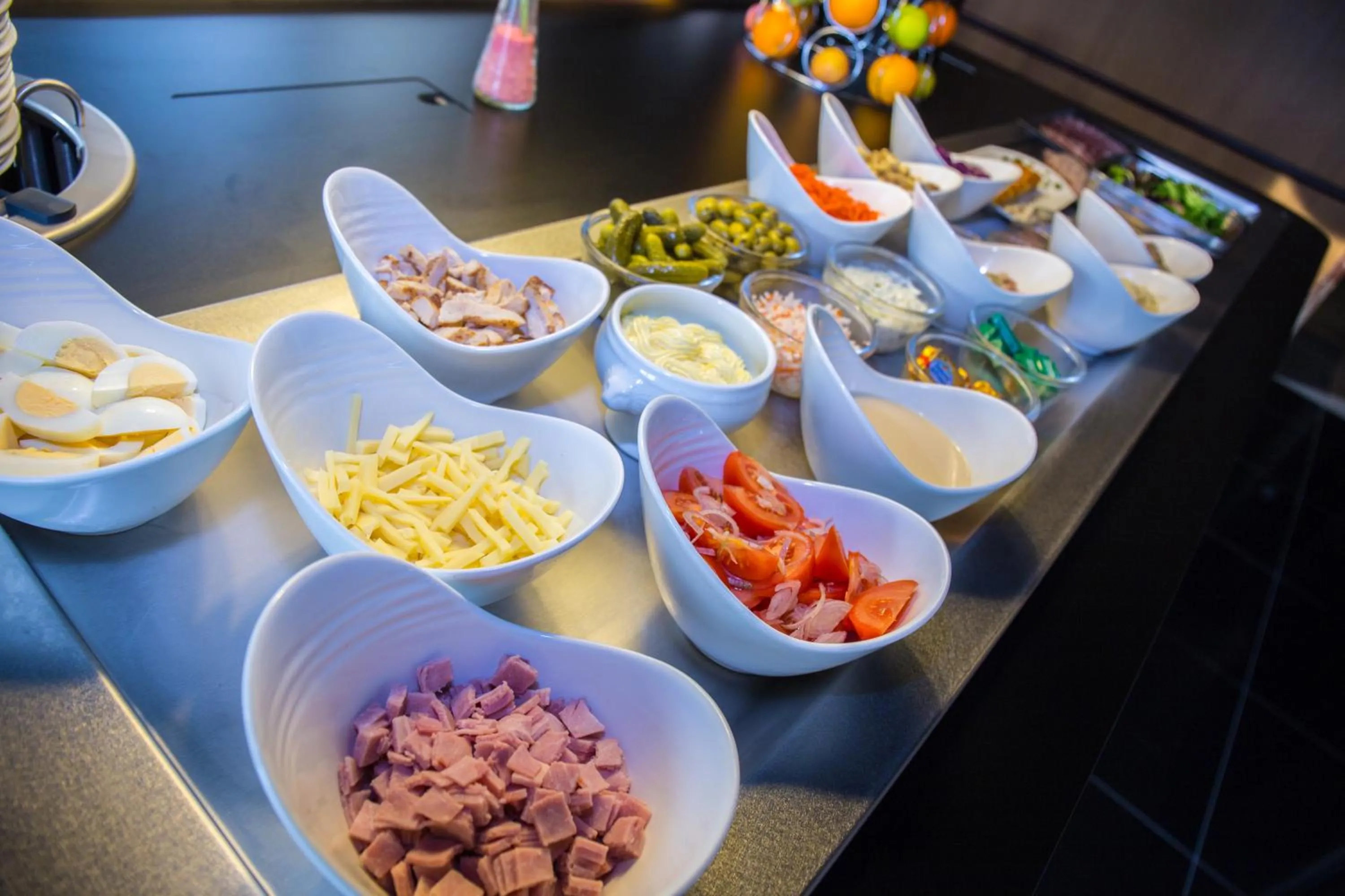 Restaurant/places to eat in Campanile Laval Ouest