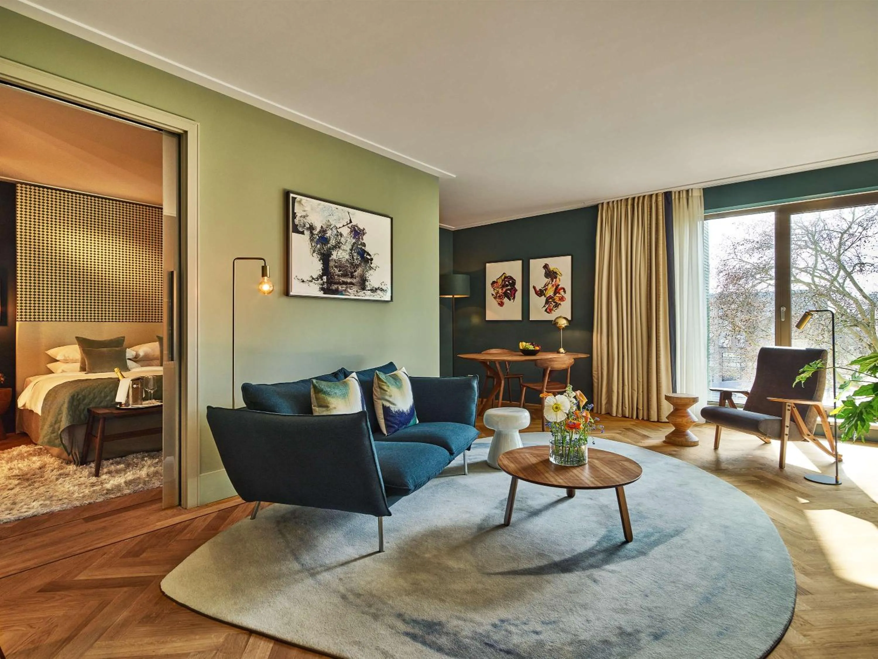 Photo of the whole room in Hyatt Regency Amsterdam