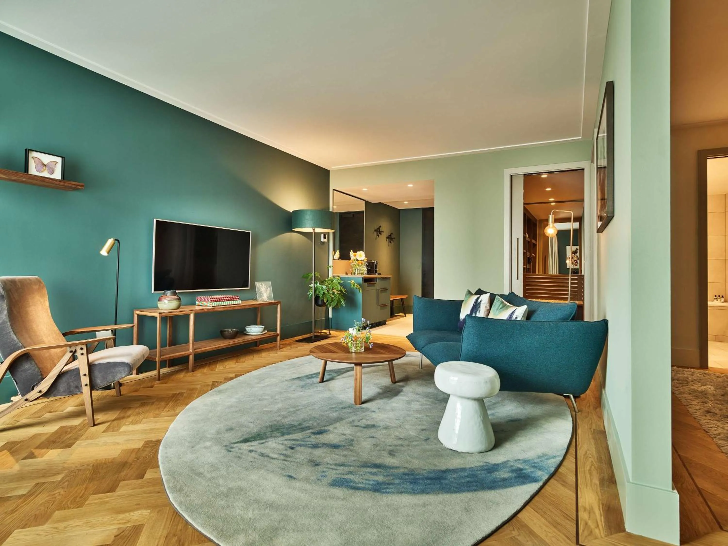 Photo of the whole room in Hyatt Regency Amsterdam