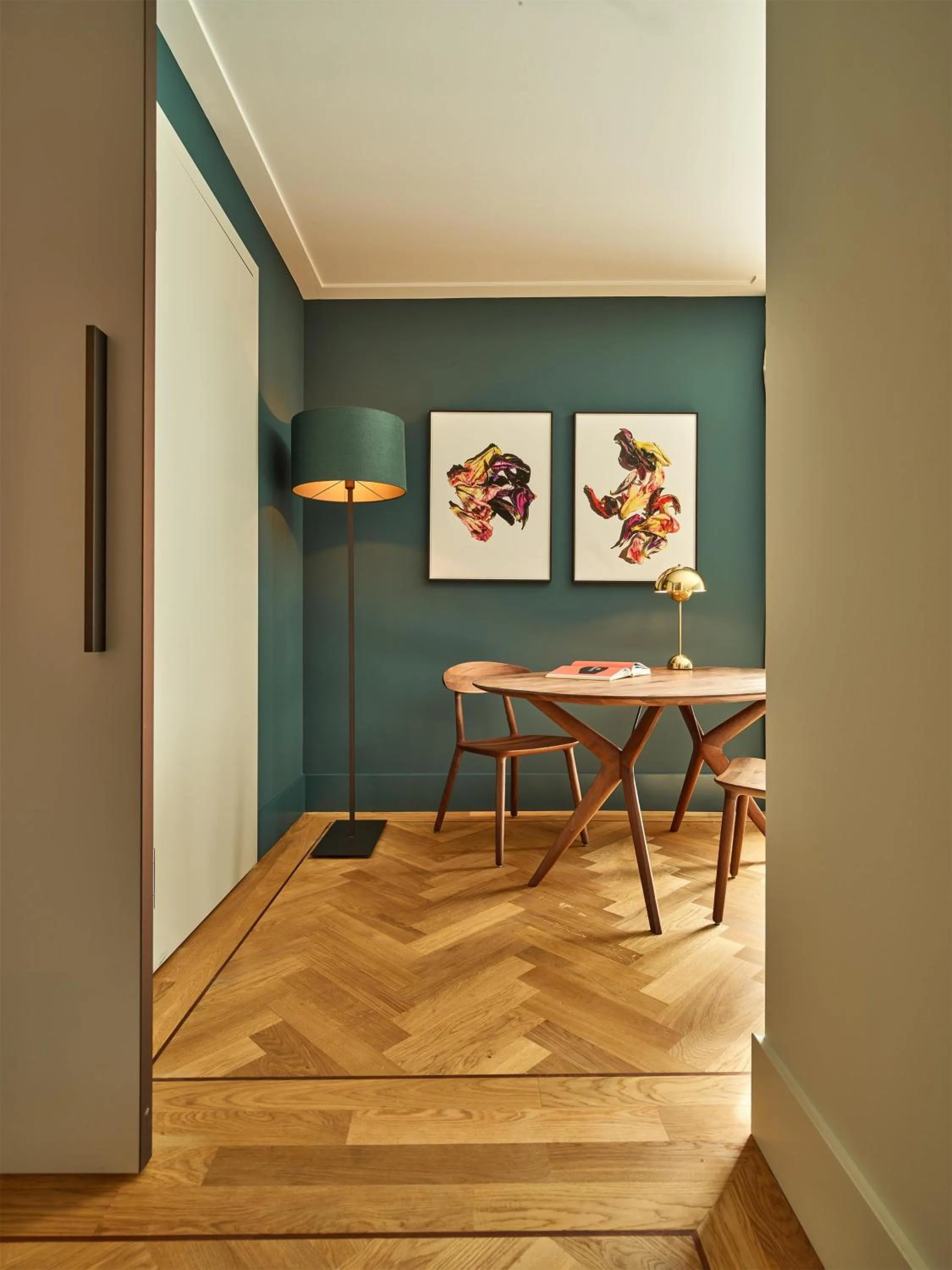 Photo of the whole room in Hyatt Regency Amsterdam