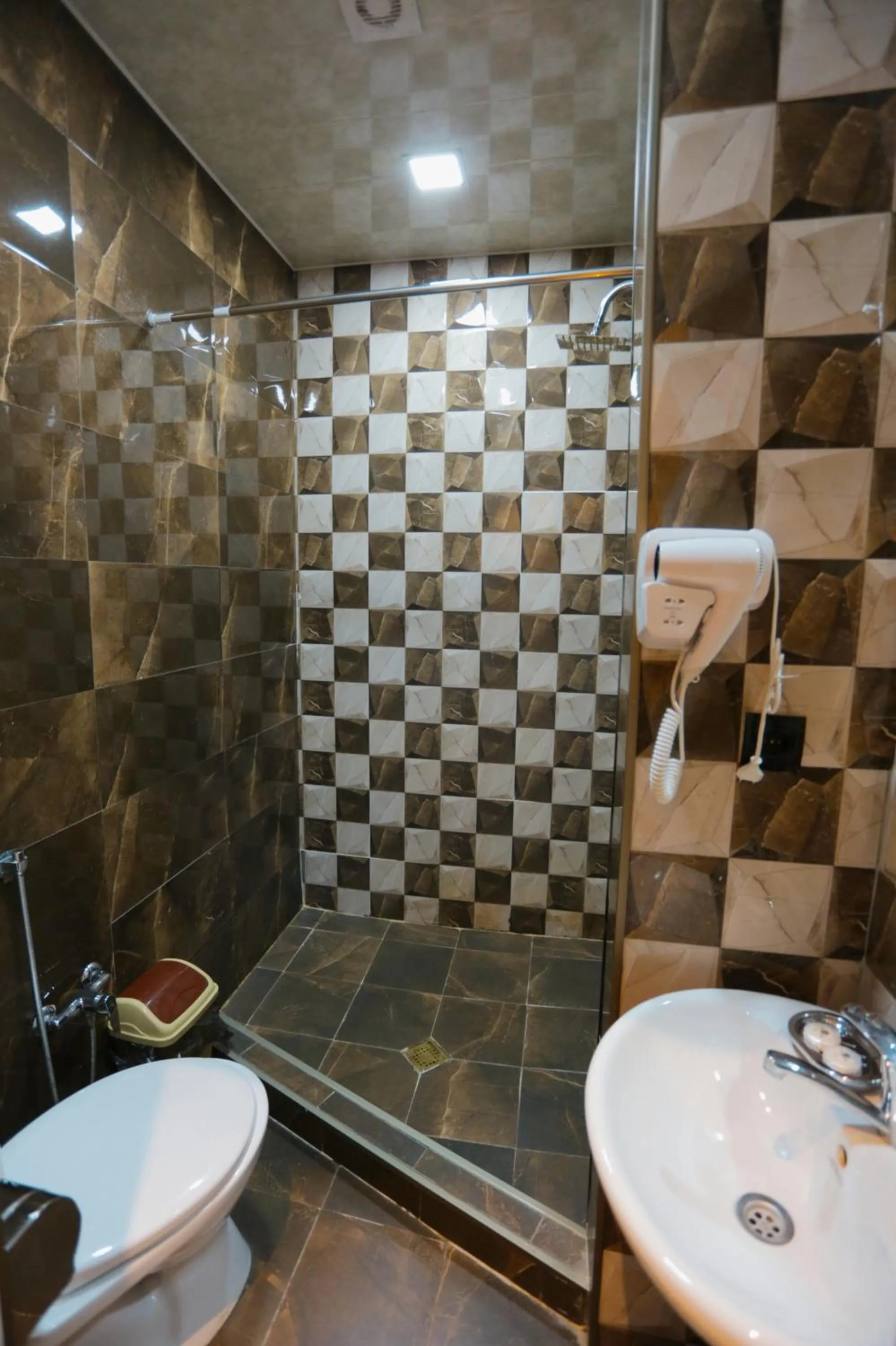 Bathroom in Sanapiro Hotel