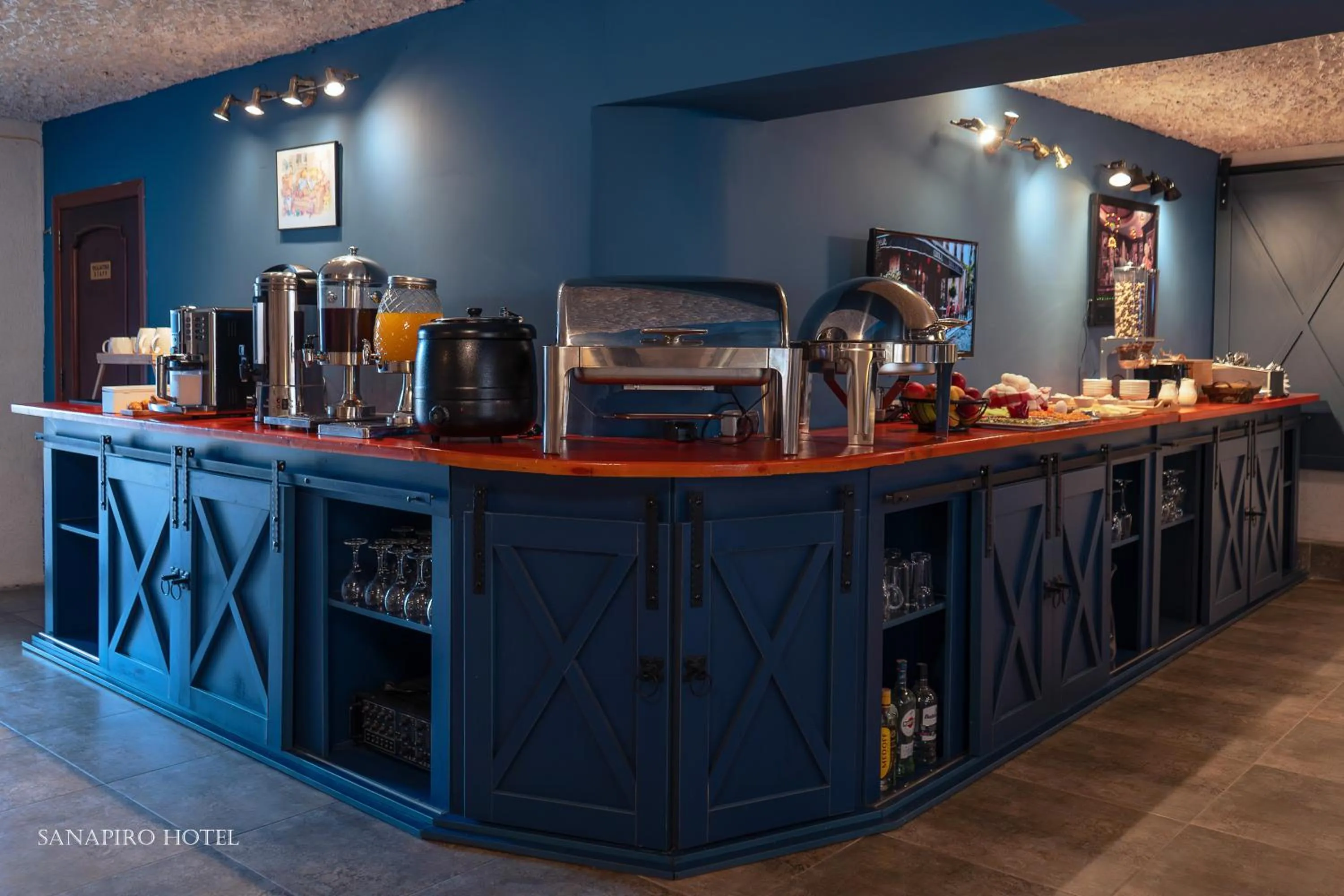 Buffet breakfast in Sanapiro Hotel