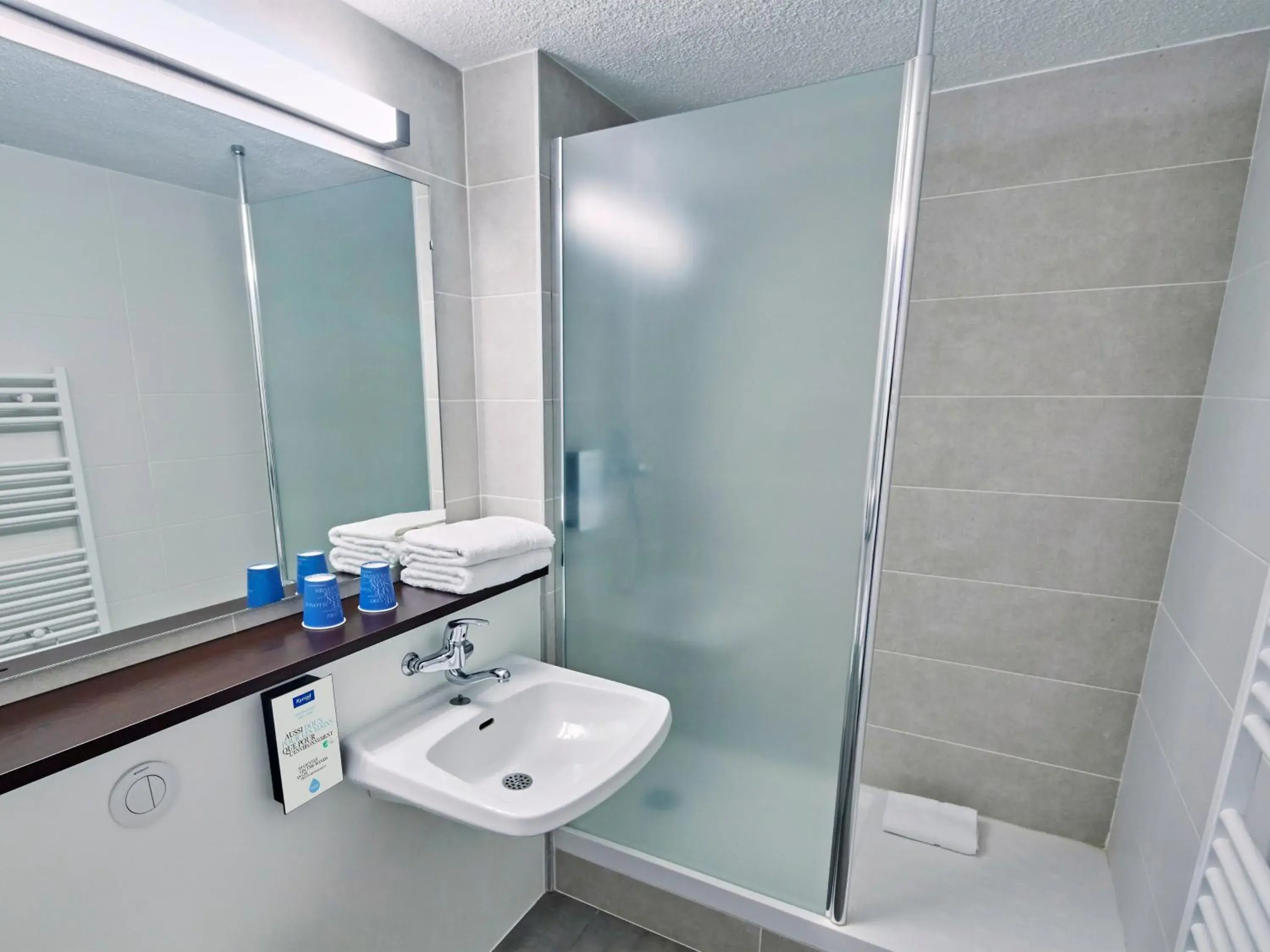 Double Room with One Double Bed in Kyriad Lille Est - Hem Double Room with One Double Bed in Kyriad Lille Est - Hem