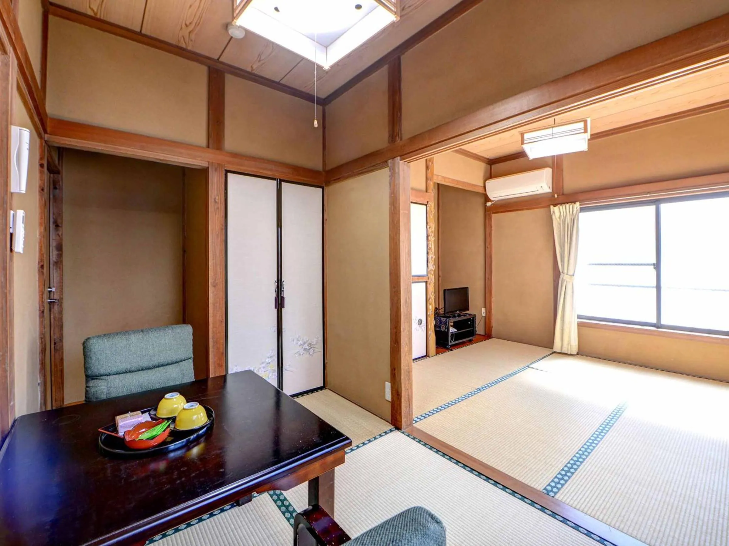 Photo of the whole room, Bed in Ryokan Niko