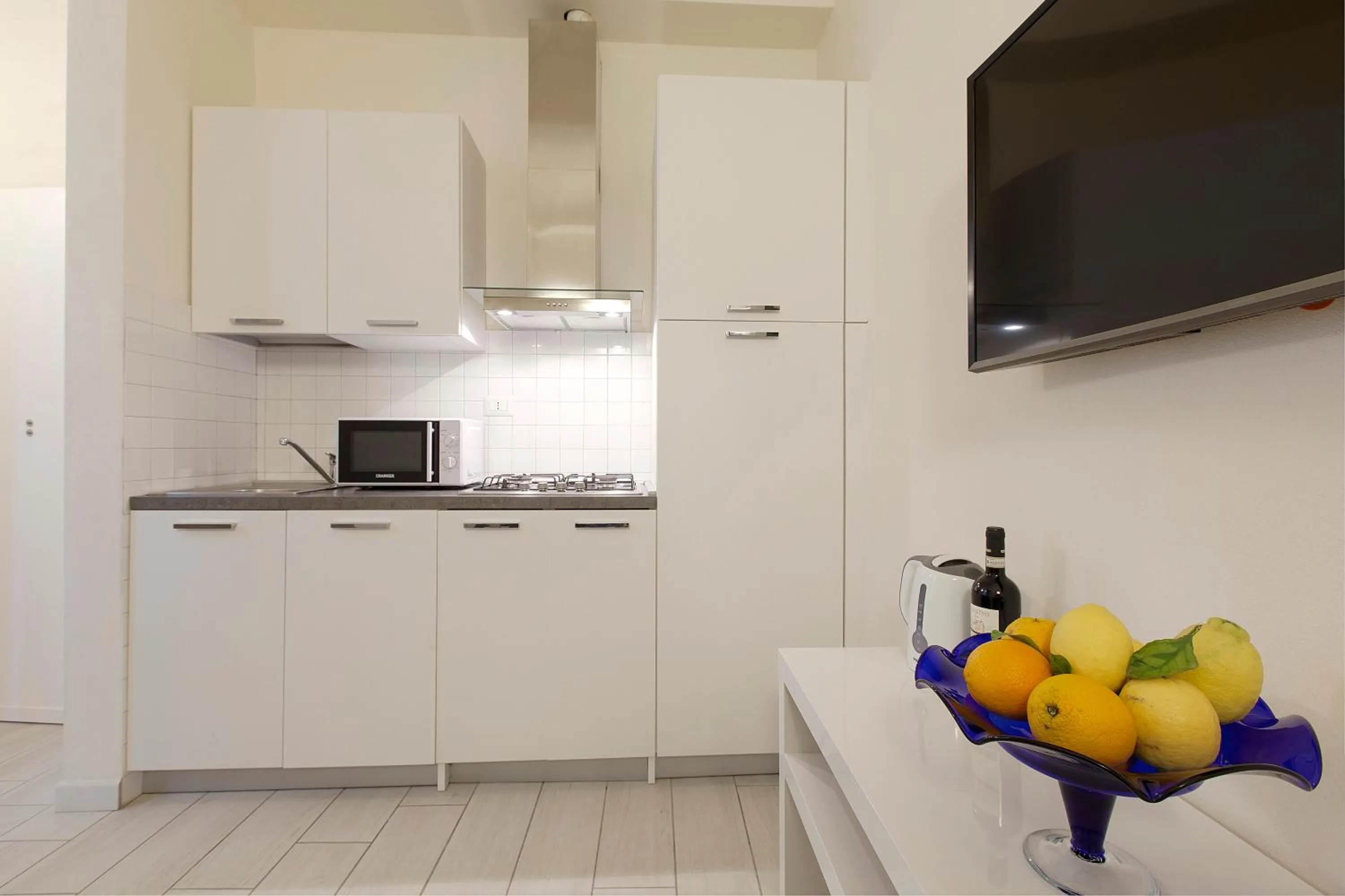 Coffee/tea facilities in Windows On Florence