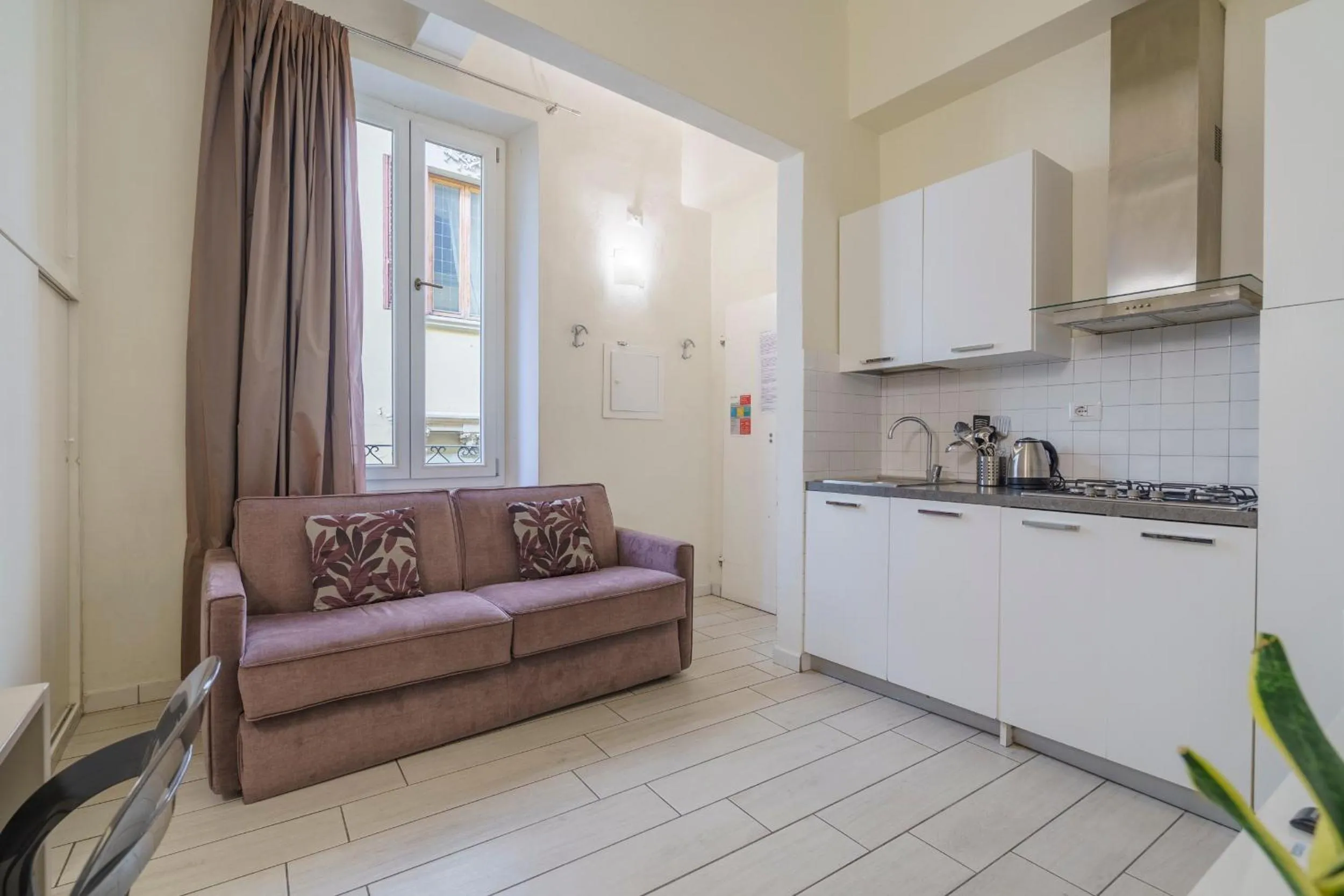 Kitchen or kitchenette in Windows On Florence