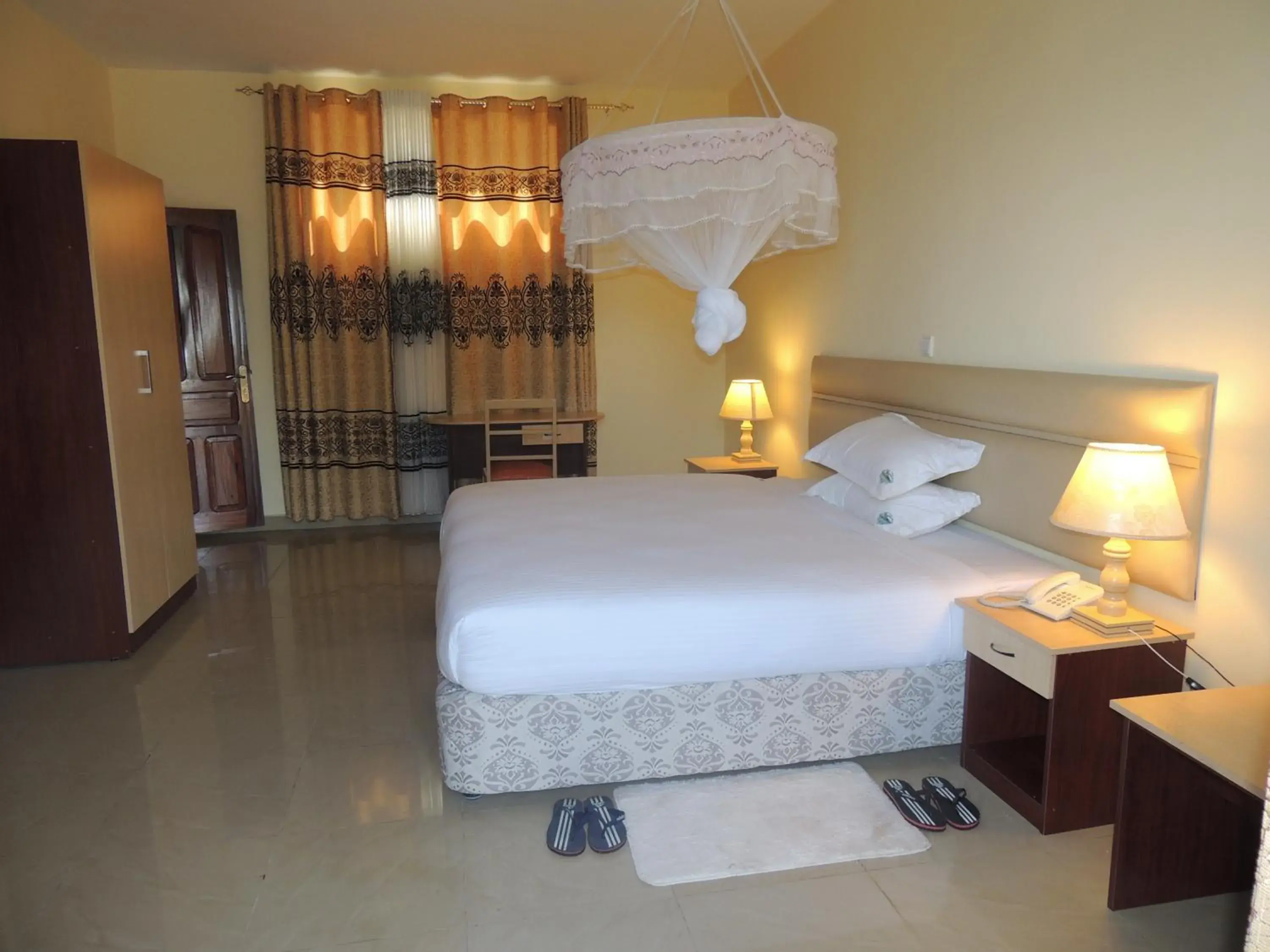 Queen Room with Sea View in Kivu Peace View Hotel Queen Room with Sea View in Kivu Peace View Hotel