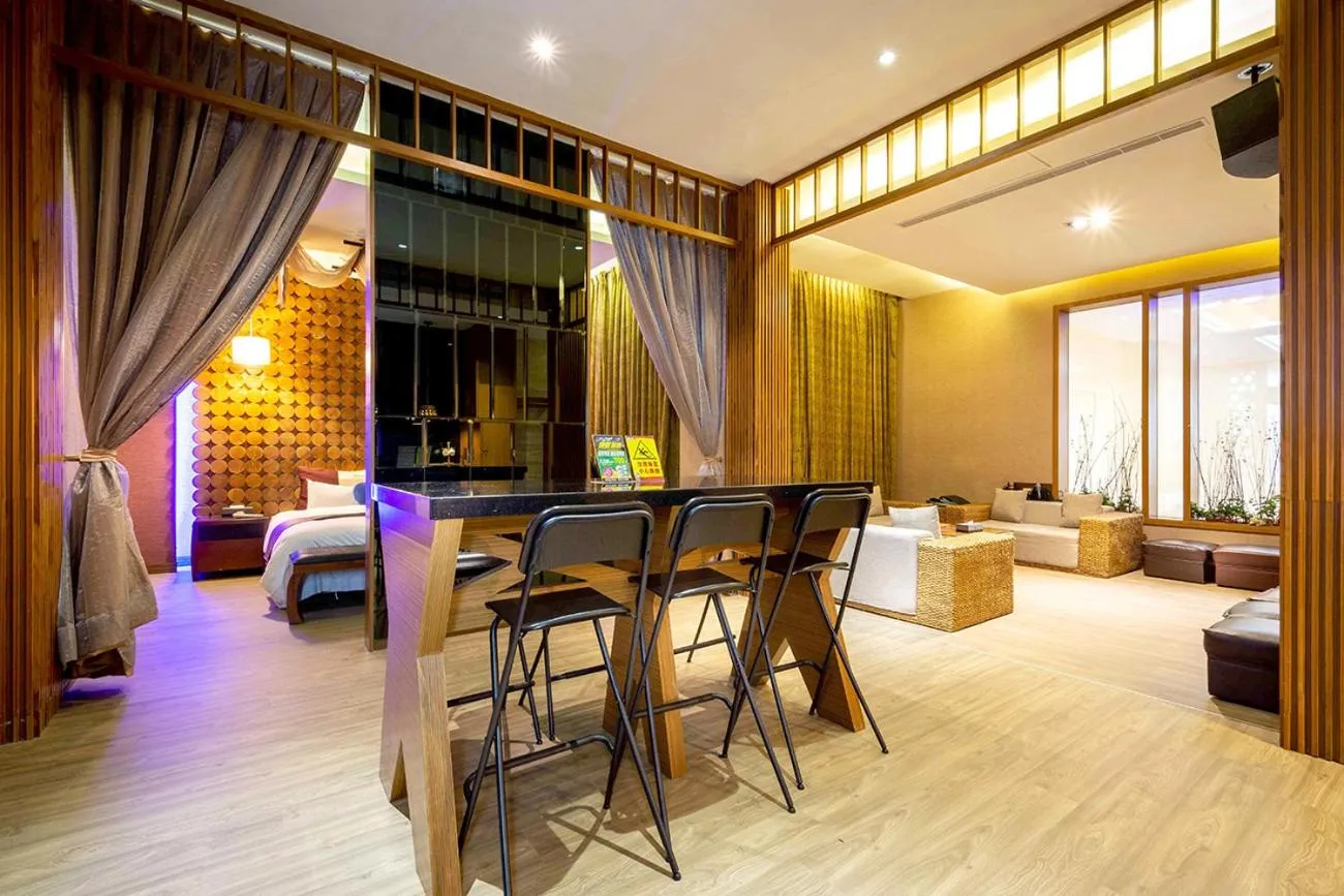 Living room, Bed in Norway Forest Villa Motel