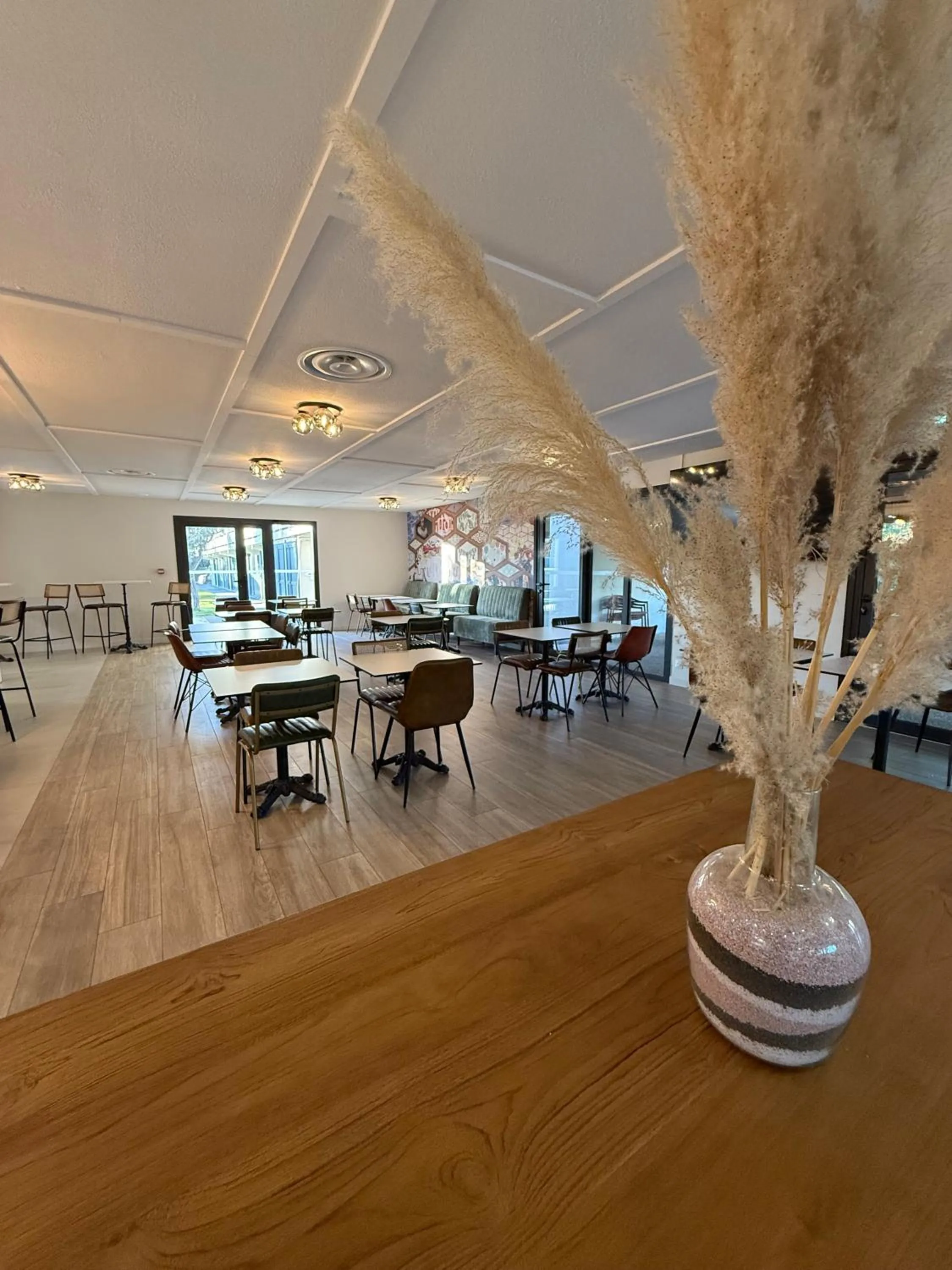 Property building in HÔTEL KYRIAD MARSEILLE - Vitrolles Aéroport