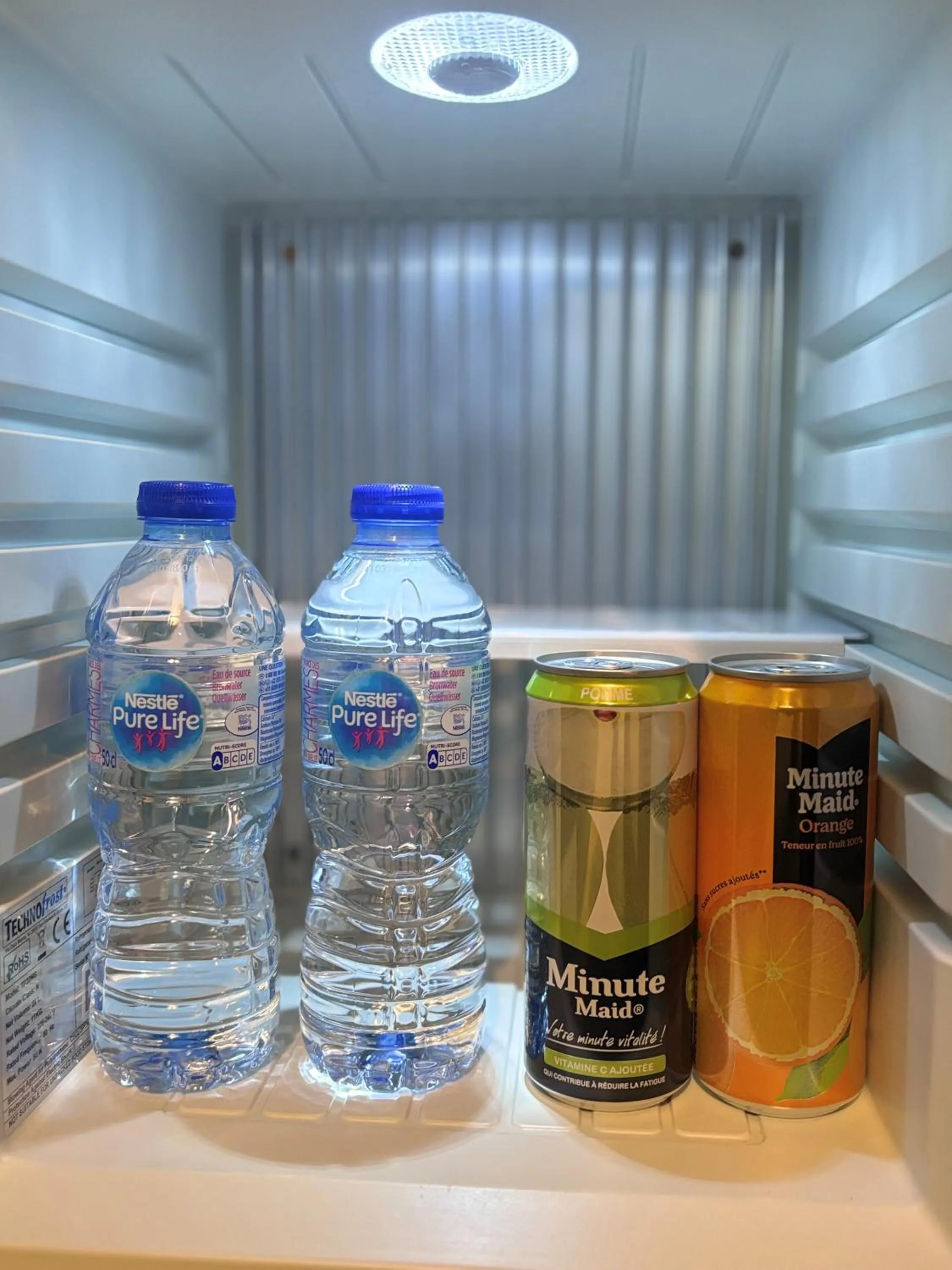 minibar in HÔTEL KYRIAD MARSEILLE - Vitrolles Aéroport