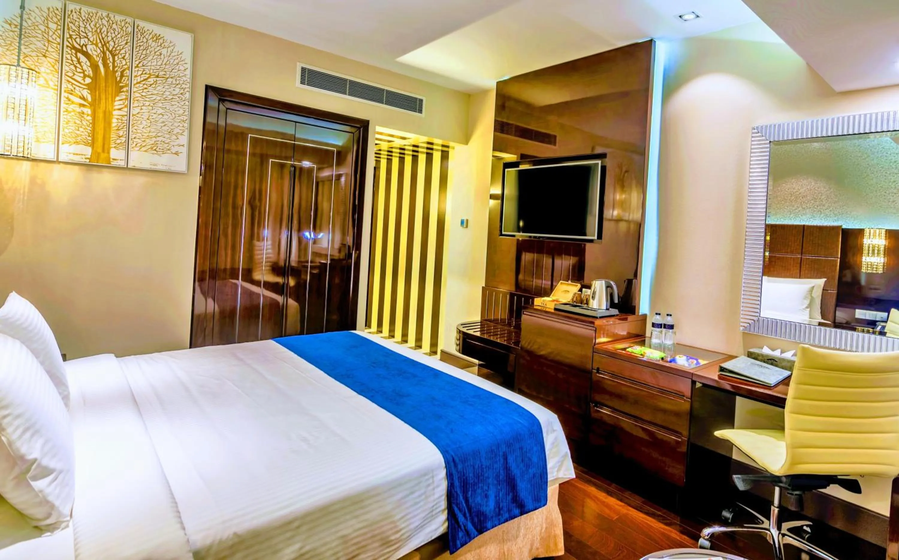 Bedroom in The Raintree Dhaka - A Luxury collection Hotel