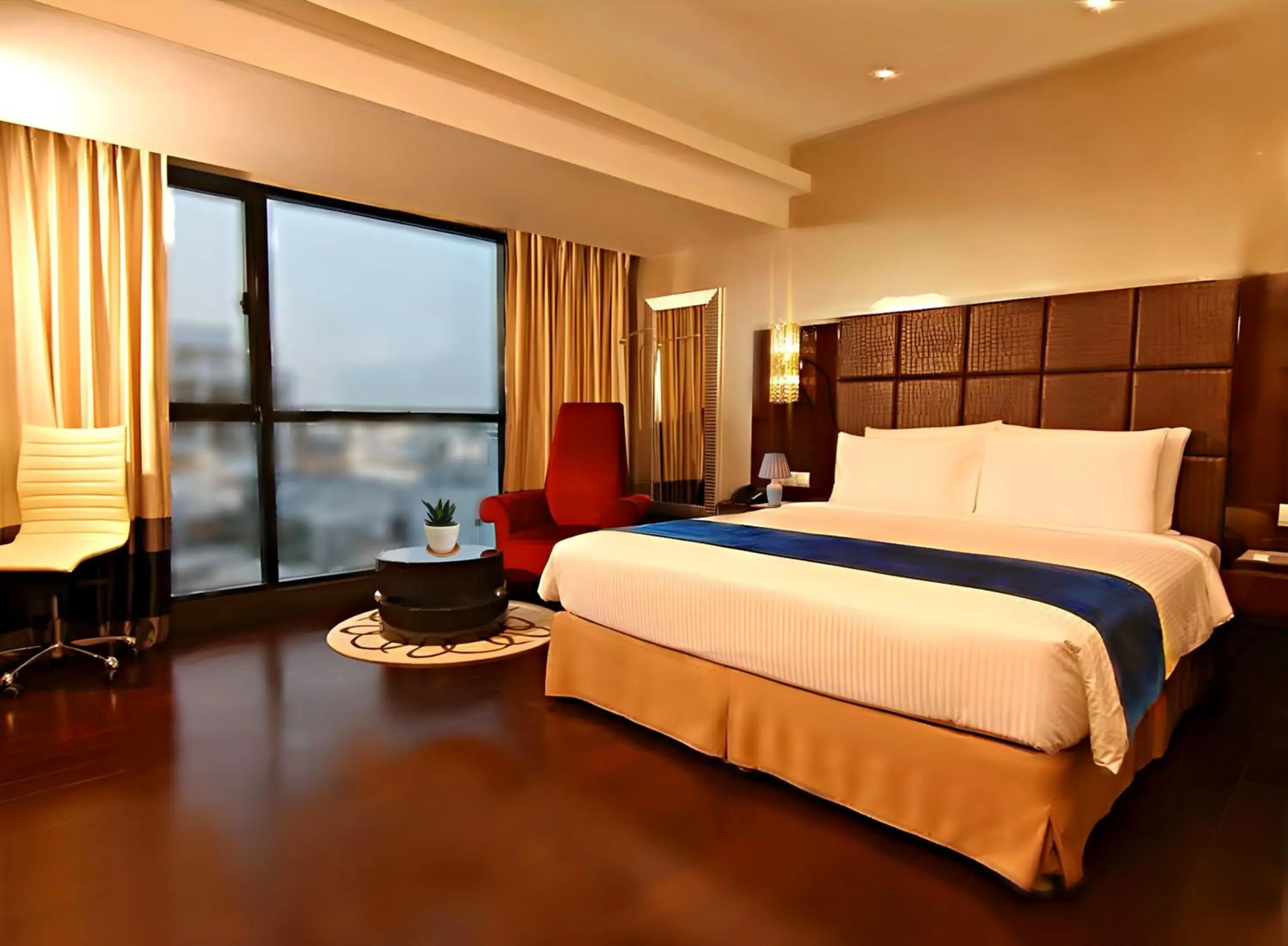 Executive Double Room - single occupancy in The Raintree Dhaka - A Luxury collection Hotel Executive Double Room - single occupancy in The Raintree Dhaka - A Luxury collection Hotel