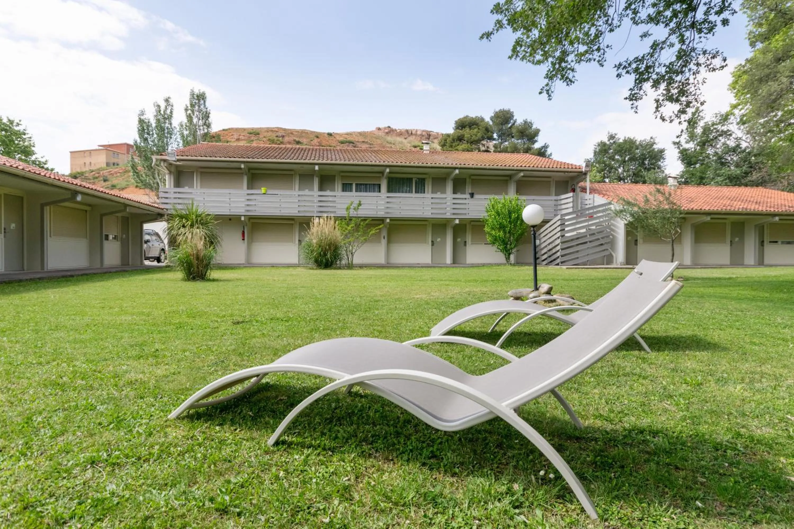 Garden in Campanile Marseille Vitrolles Griffon