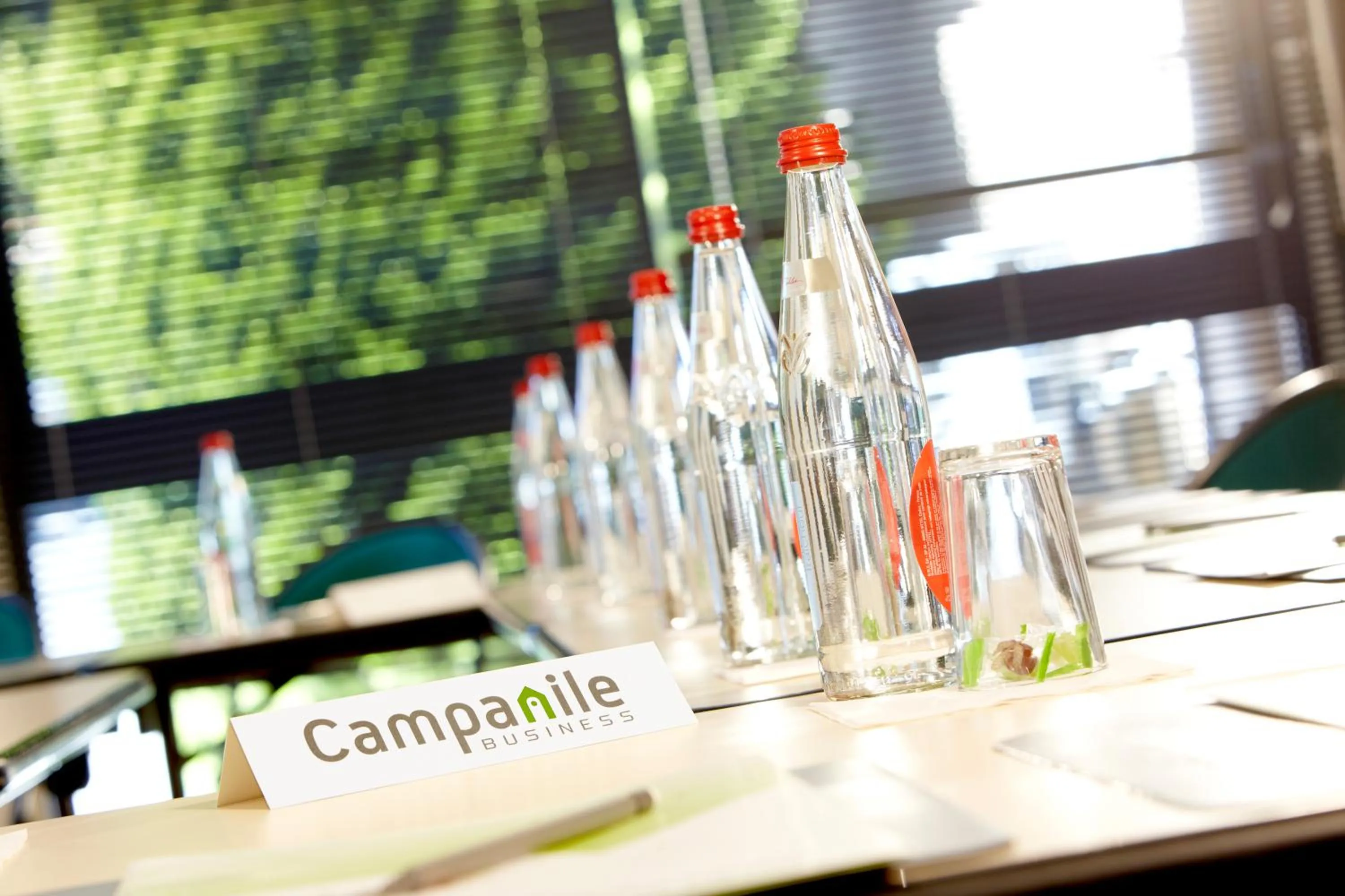 Restaurant/places to eat in Campanile Marseille Vitrolles Griffon