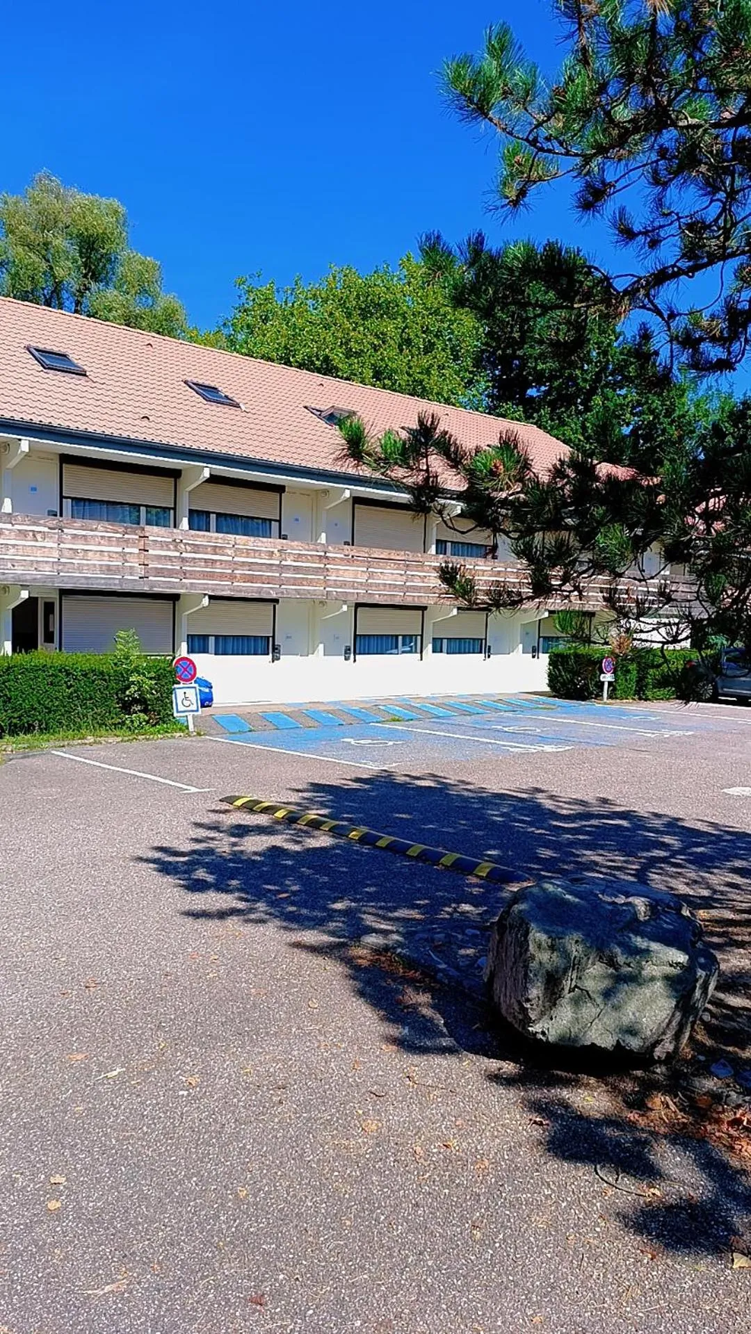 Property building in Kyriad Direct Metz Nord – Woippy