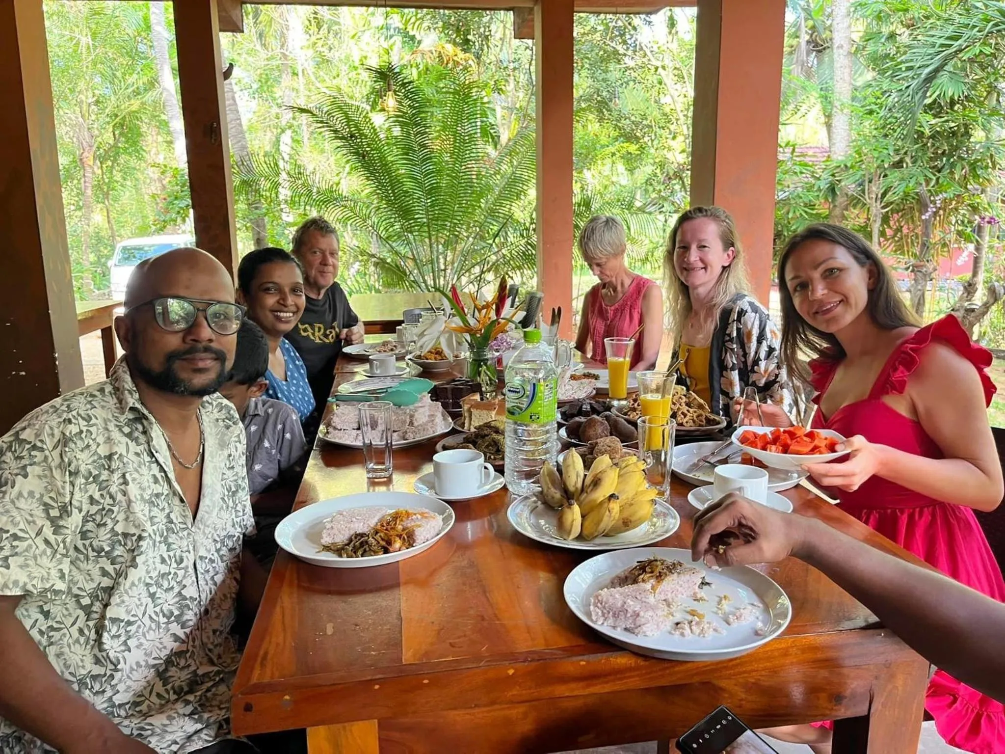 Restaurant/places to eat in LakeSide Cabana Tissamaharama