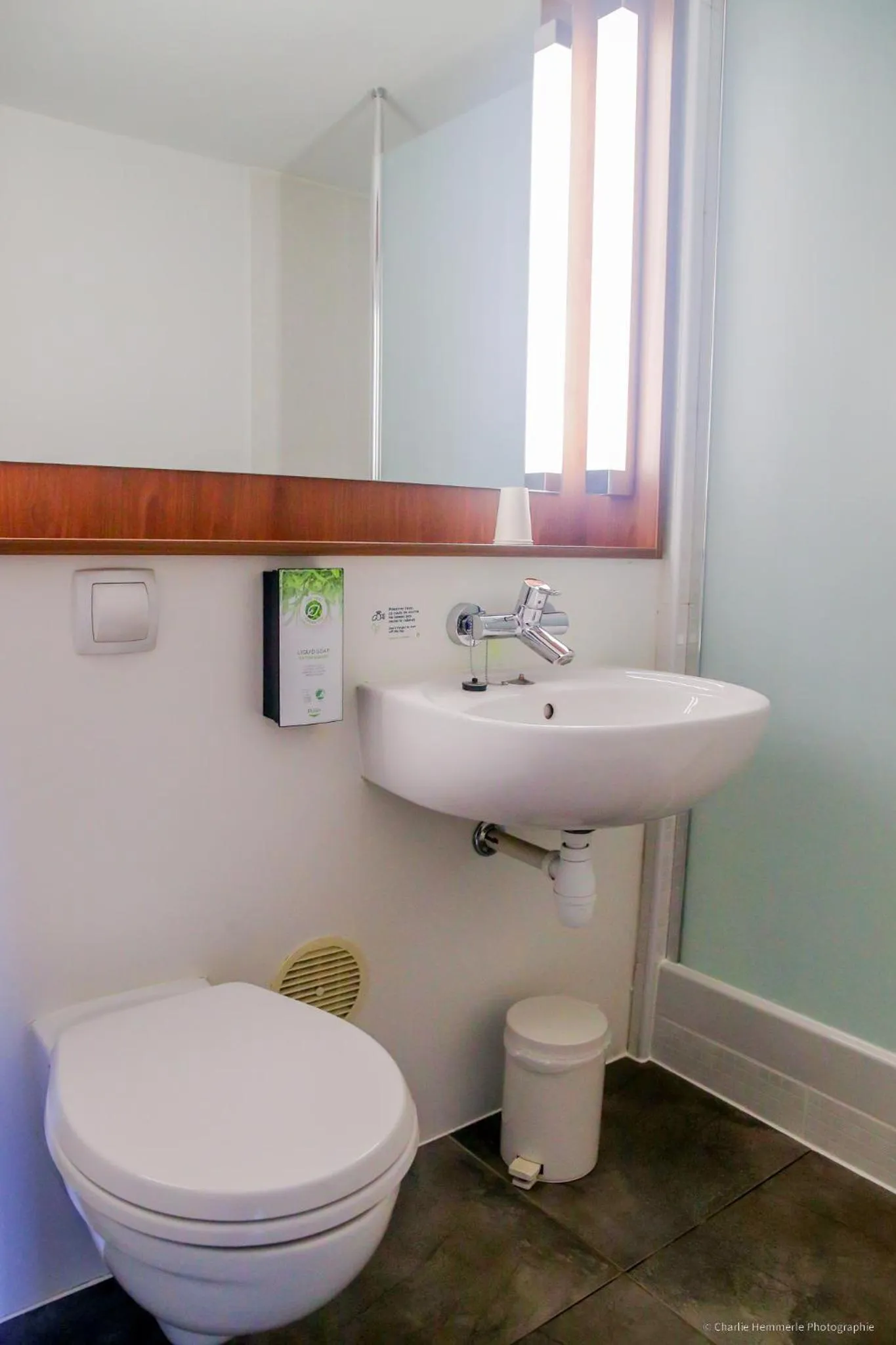 Bathroom in Campanile Montargis - Amilly