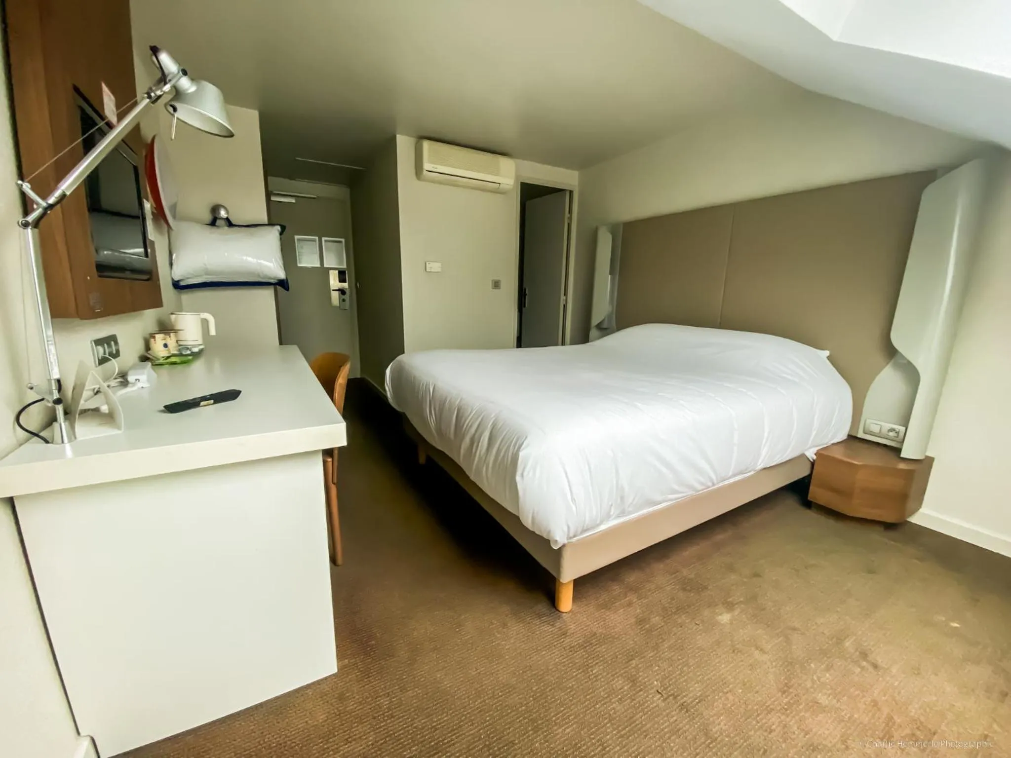 Bedroom, Bed in Campanile Montargis - Amilly