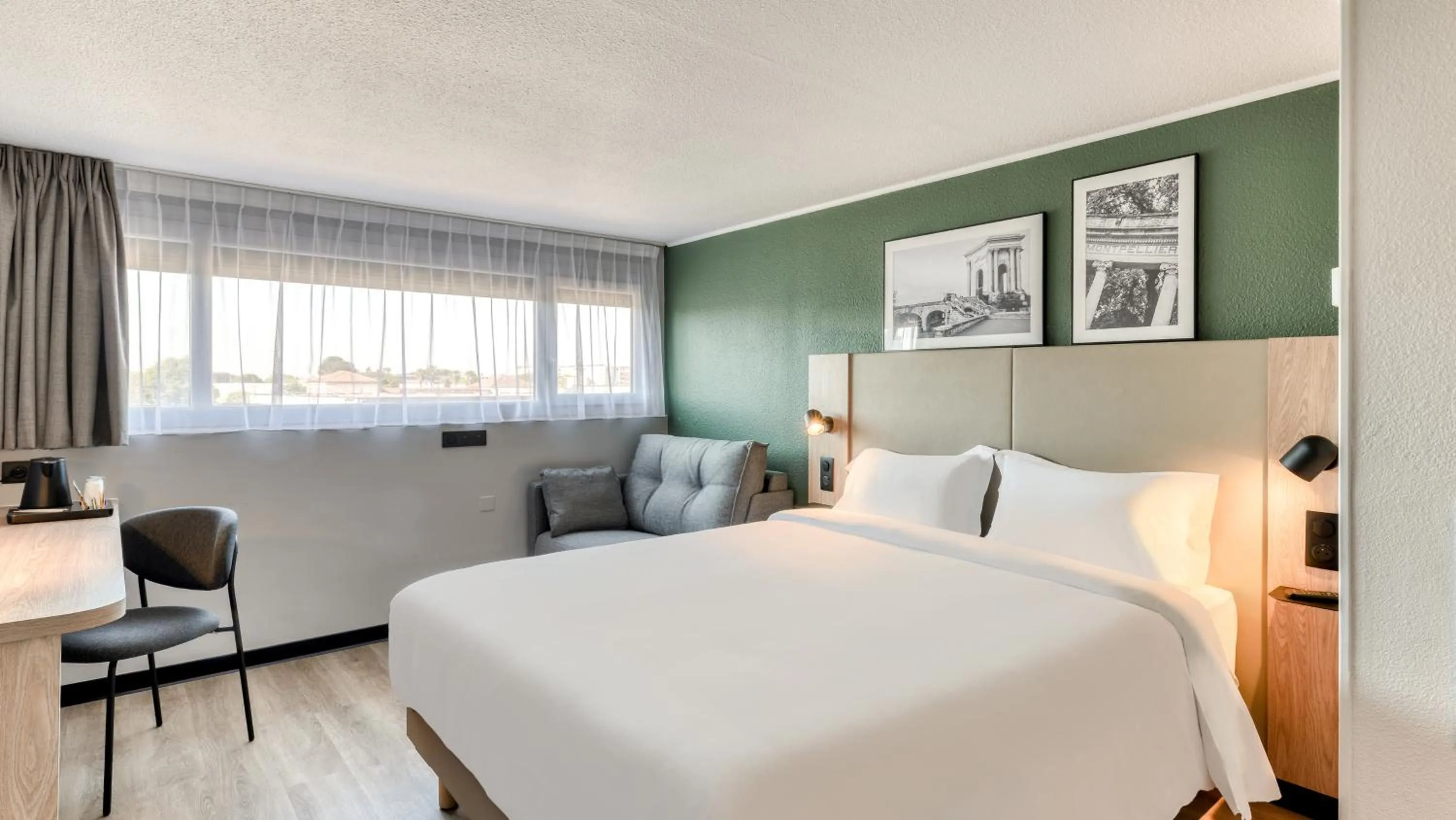 Photo of the whole room, Bed in Campanile NATURE - Montpellier Sud