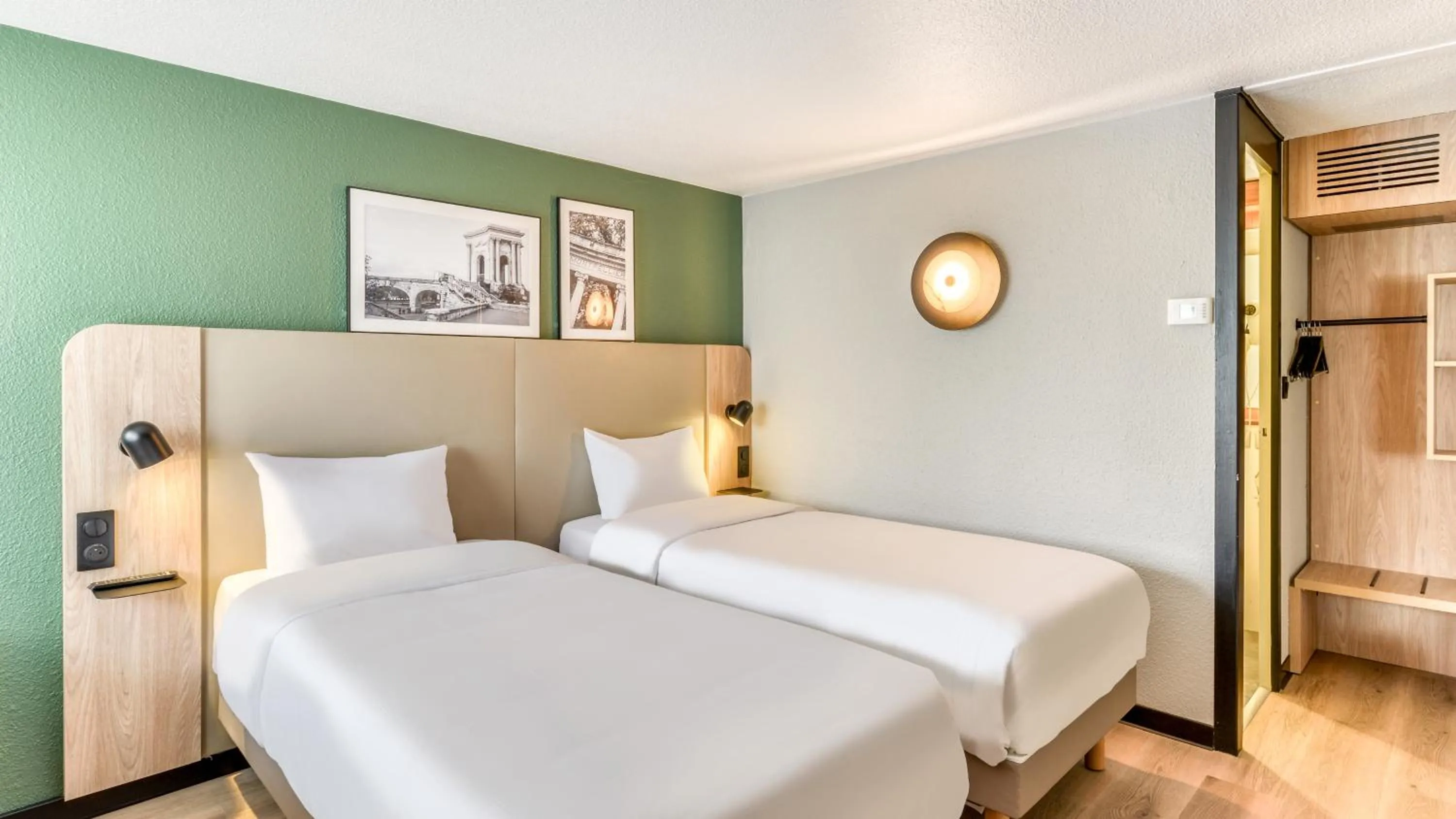 Photo of the whole room, Bed in Campanile PRIME - Montpellier Est Le Millénaire