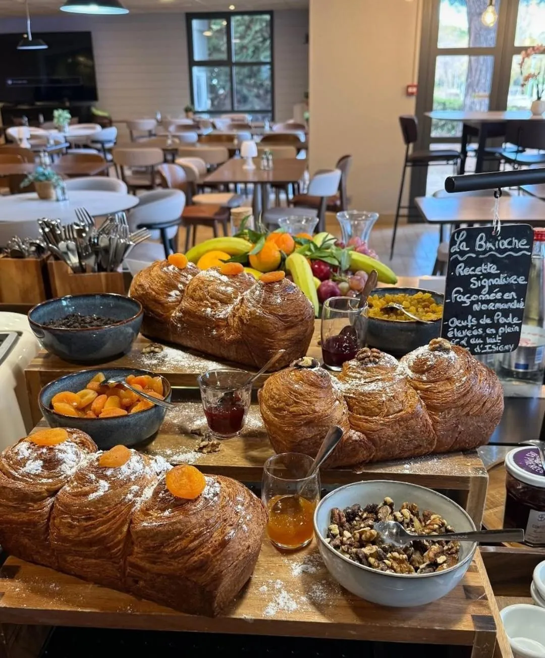 Buffet breakfast in Campanile PRIME - Montpellier Est Le Millénaire