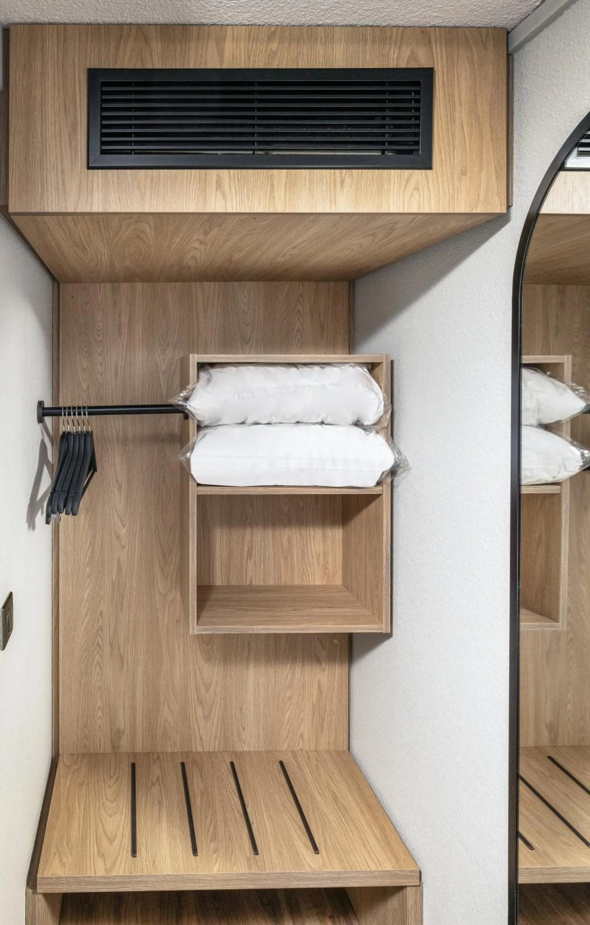 wardrobe in Campanile PRIME - Nîmes Centre