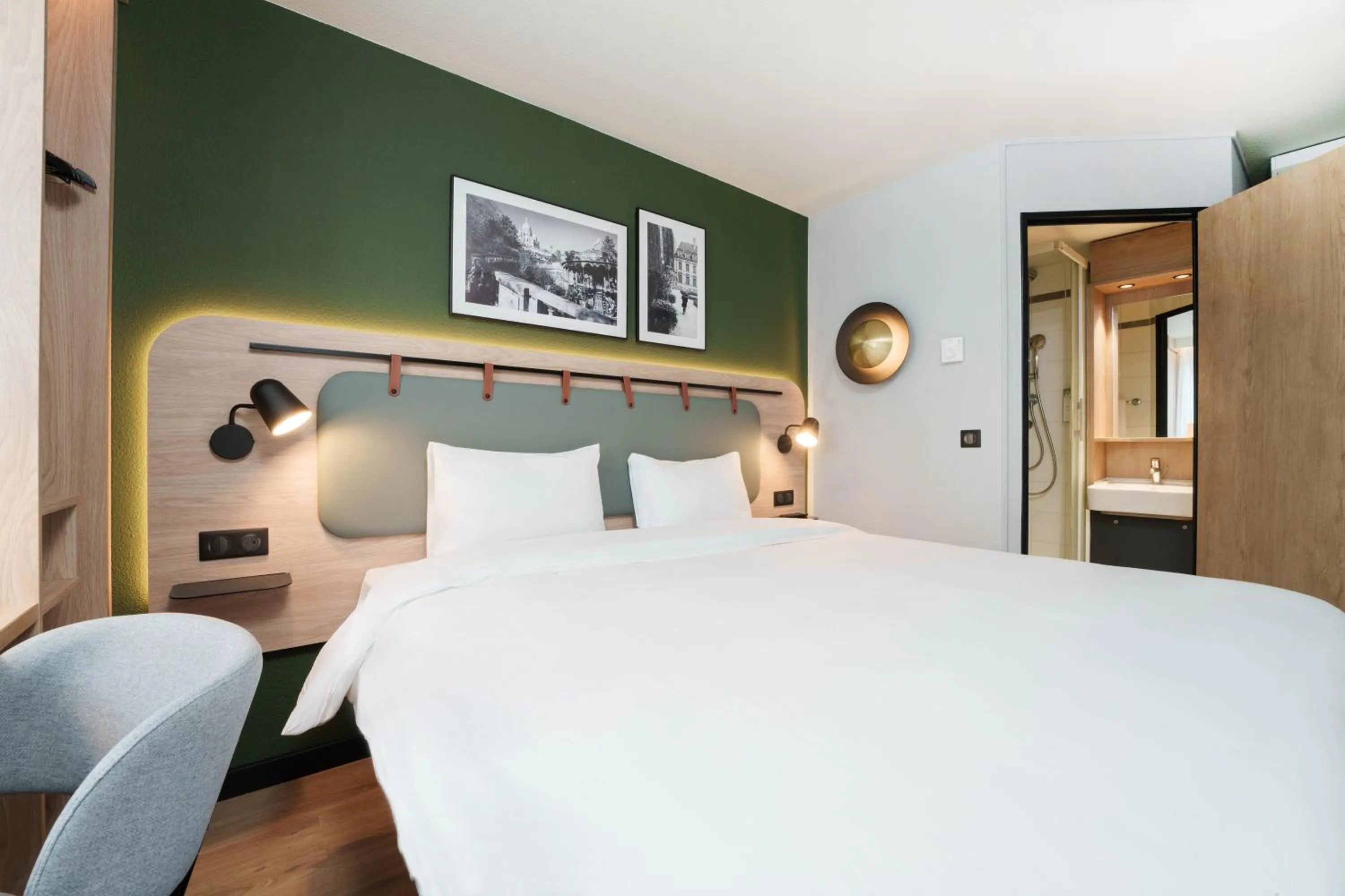 Bed in Campanile PRIME - Paris Ouest Boulogne