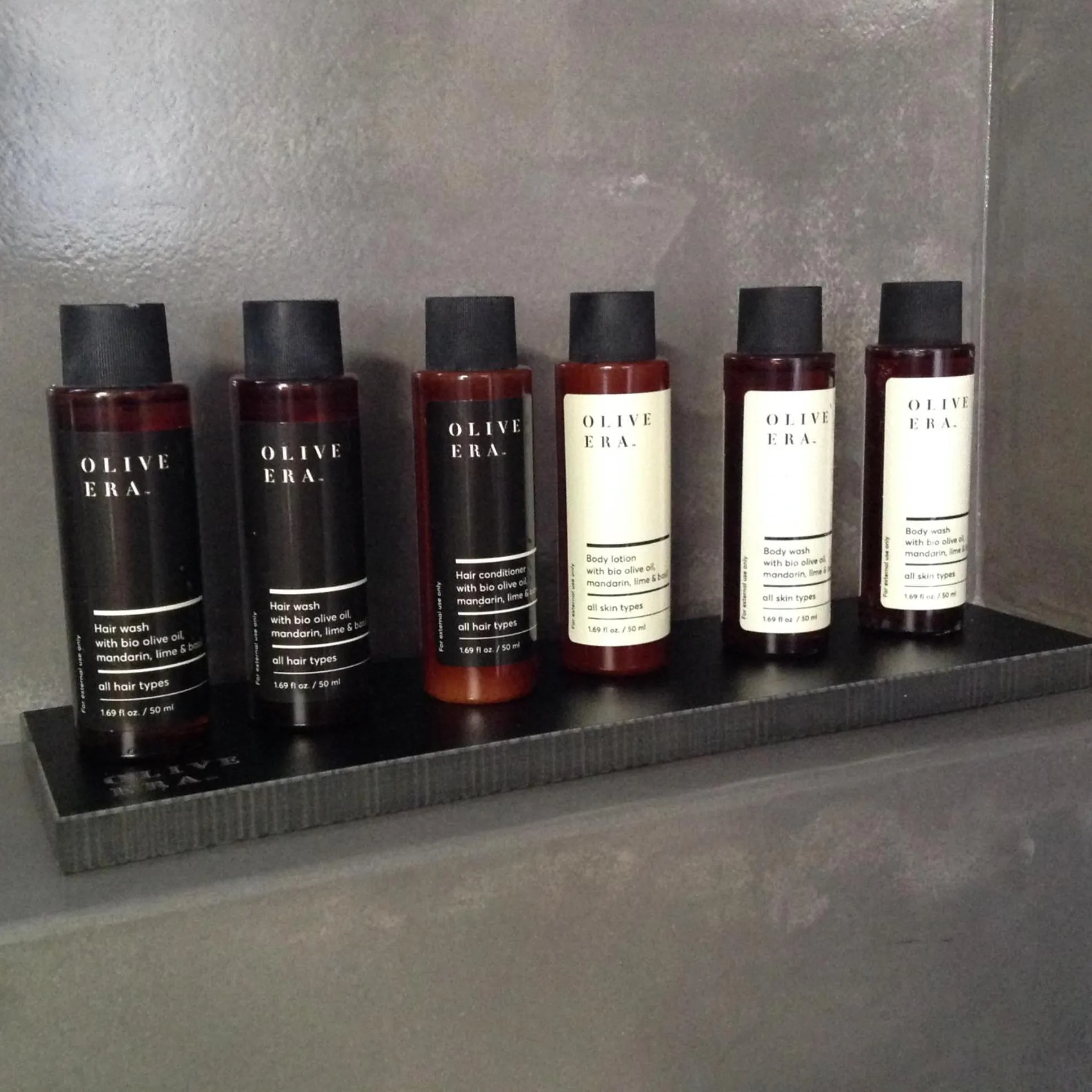 Bathroom in Anita Rooms & Suites Milos