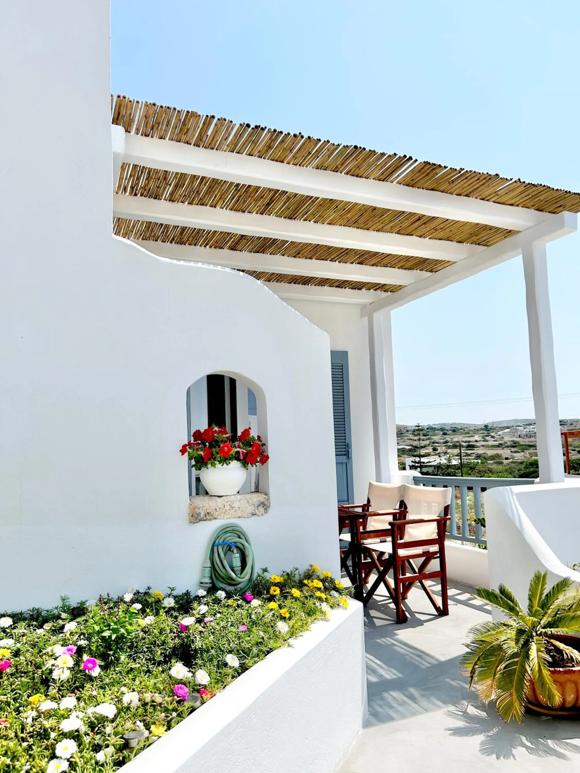 Balcony/Terrace in Anita Rooms & Suites Milos