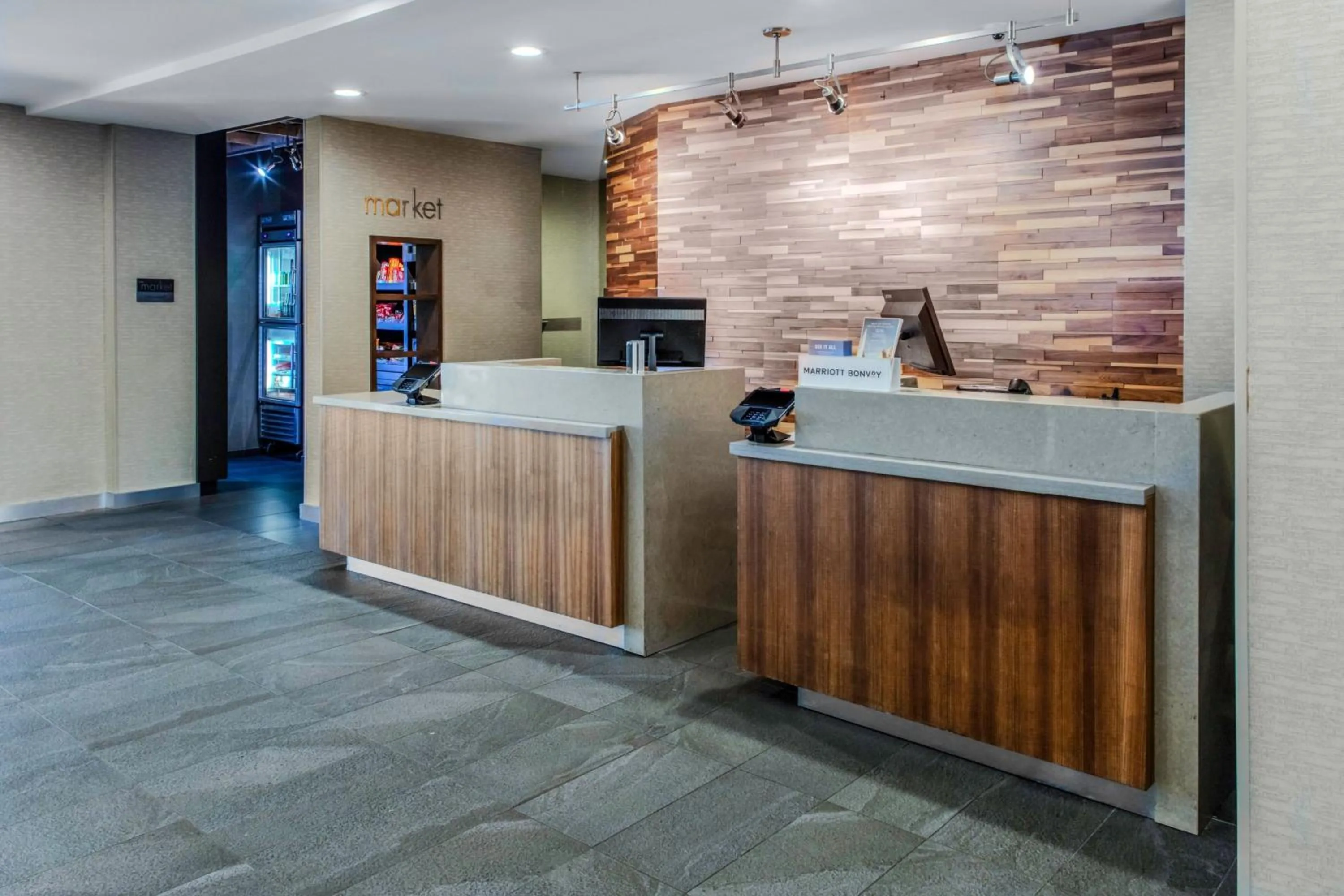 Lobby or reception in Courtyard by Marriott Yonkers Westchester County