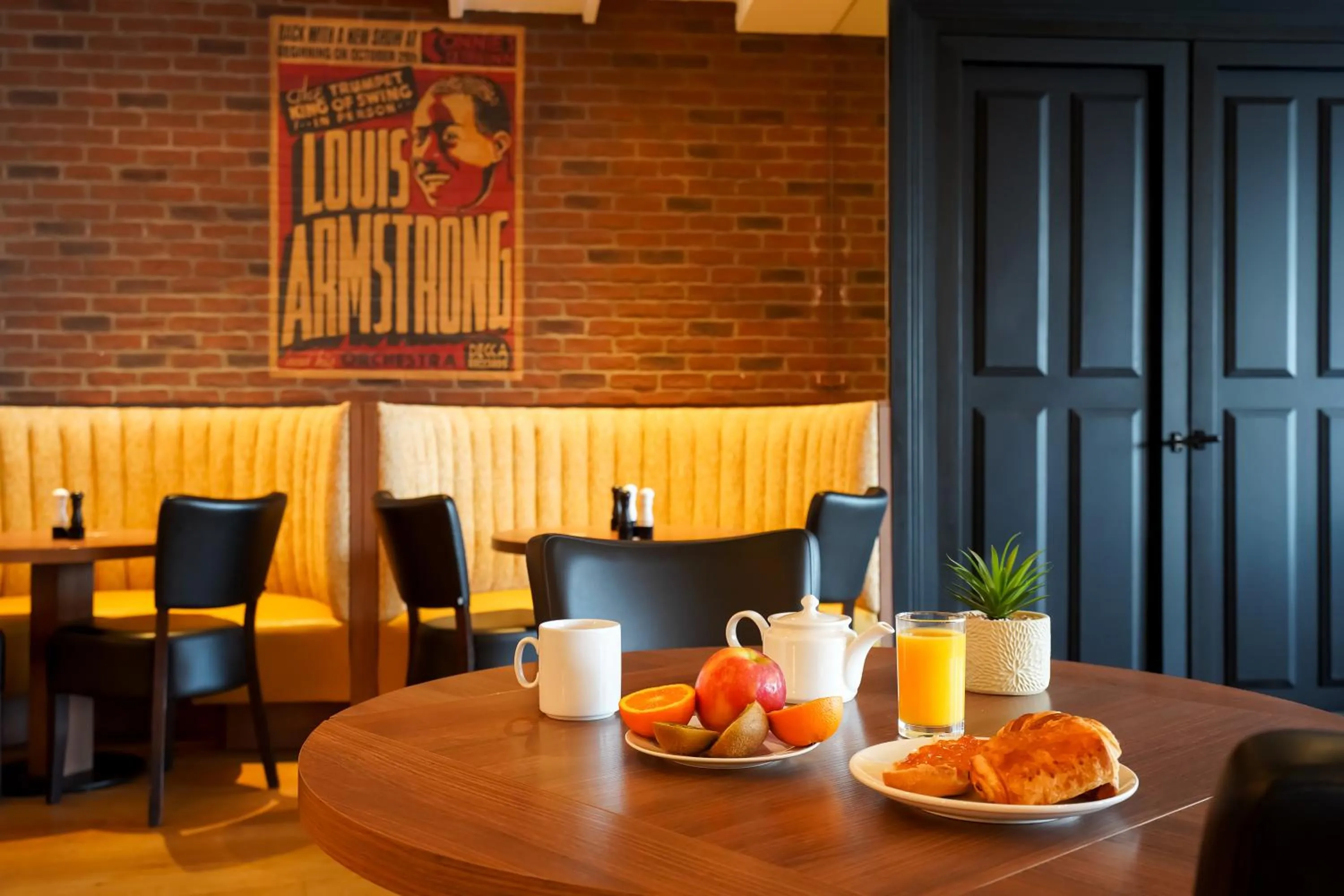 Restaurant/places to eat in Kyriad - Créteil - Bonneuil-sur-Marne