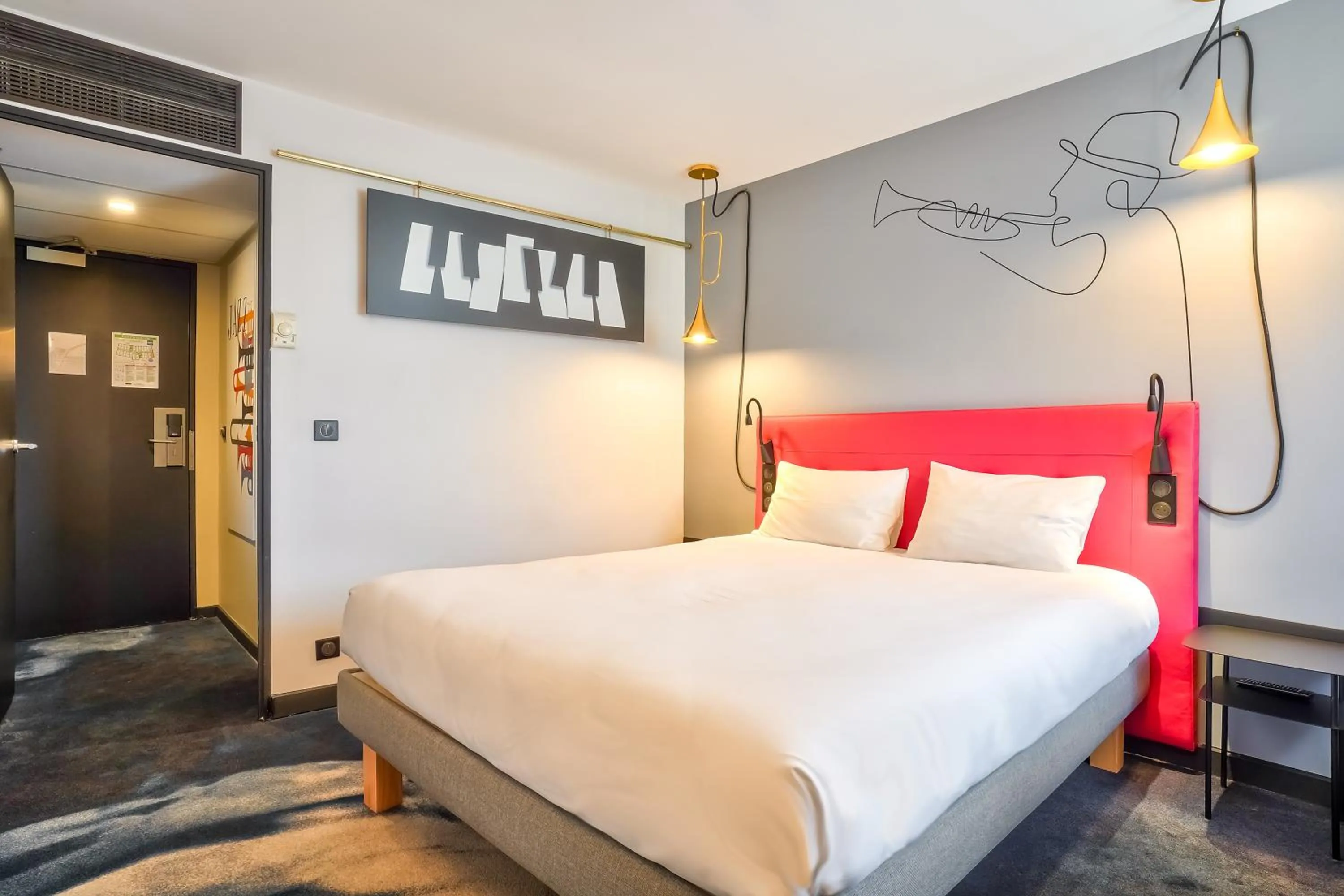 Bed in Kyriad - Créteil - Bonneuil-sur-Marne