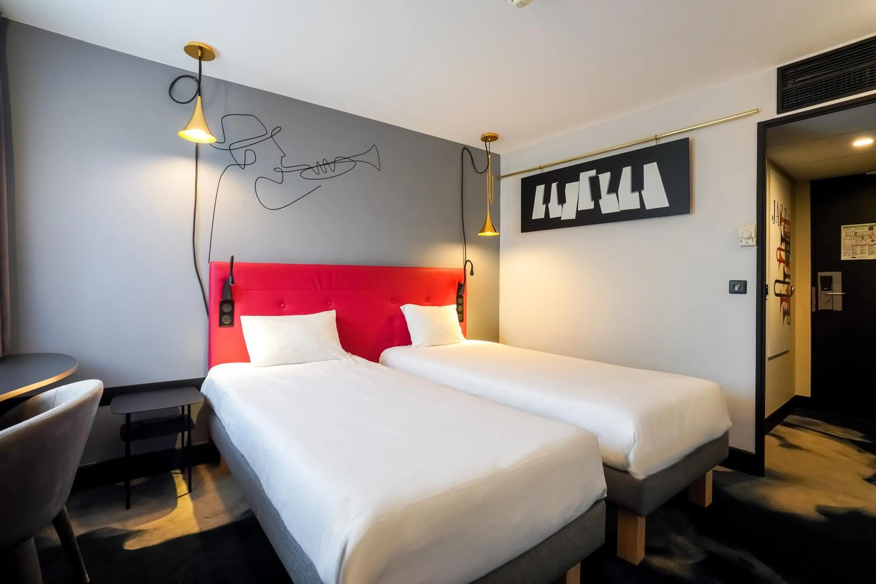 Bed in Kyriad - Créteil - Bonneuil-sur-Marne