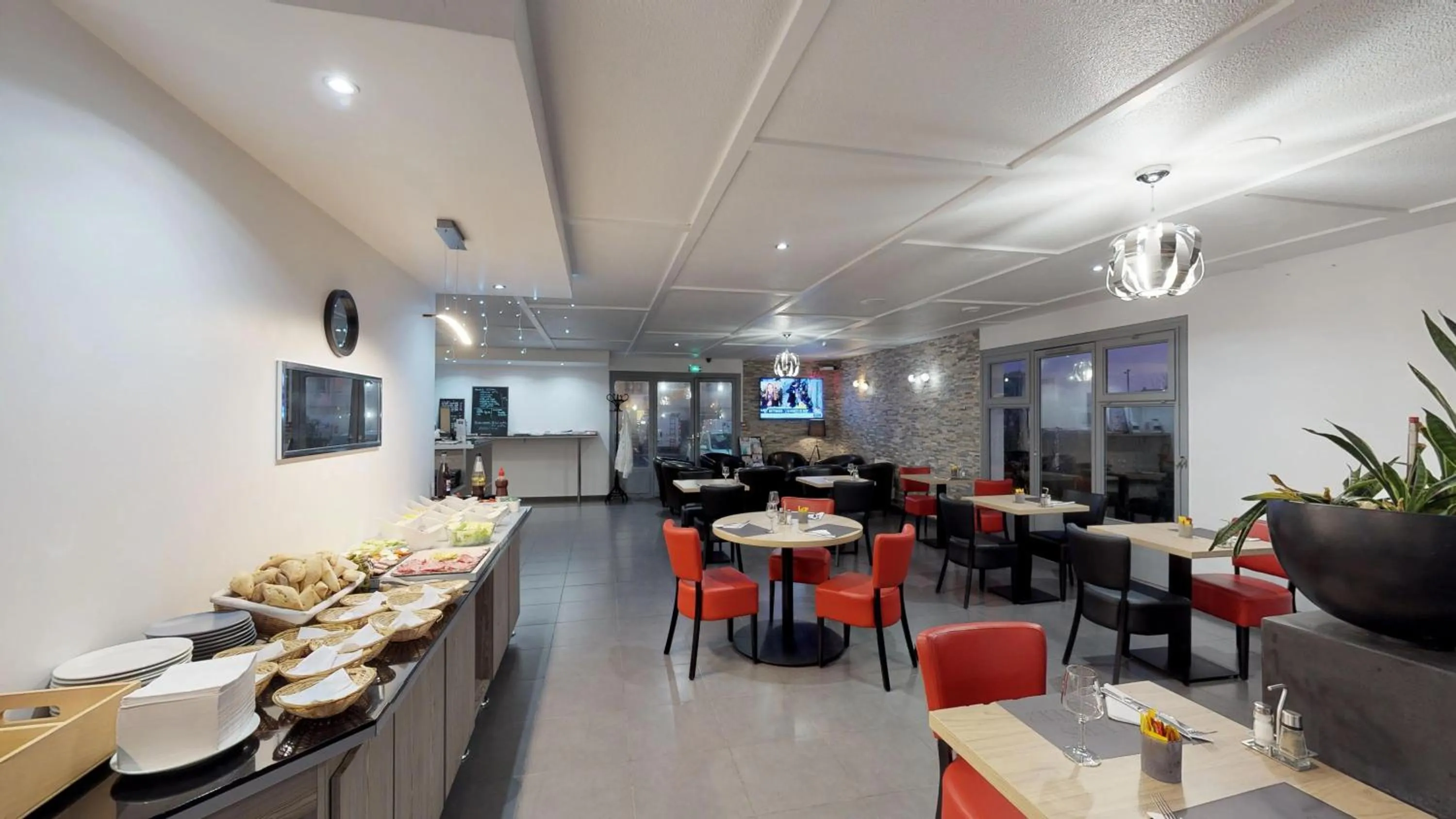 Restaurant/places to eat in Kyriad Fontenay - Trésigny