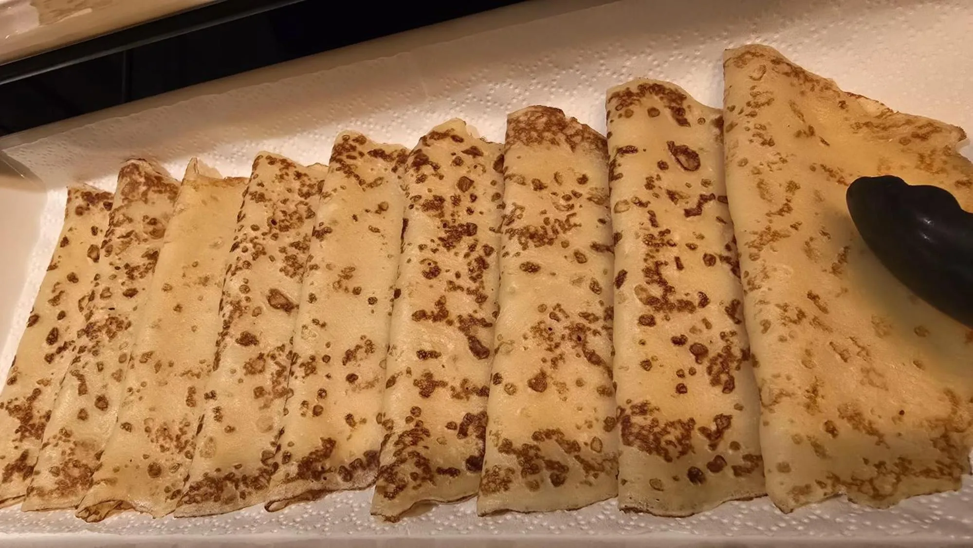 Buffet breakfast in Kyriad Fontenay - Trésigny