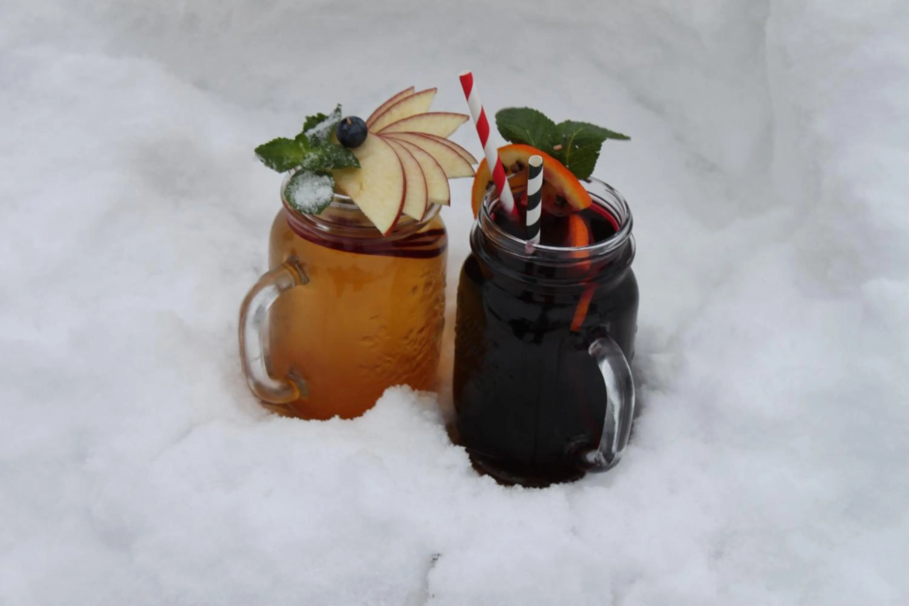 Restaurant/places to eat in Willa Pod Miedzą 200 m do Term