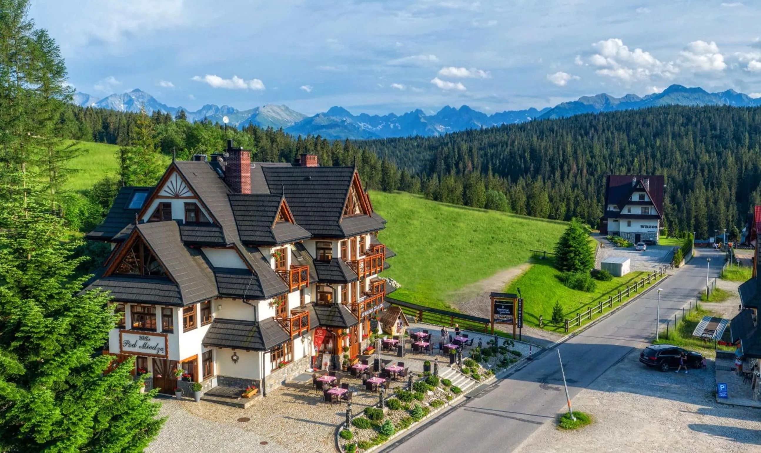 Mountain view in Willa Pod Miedzą 200 m do Term