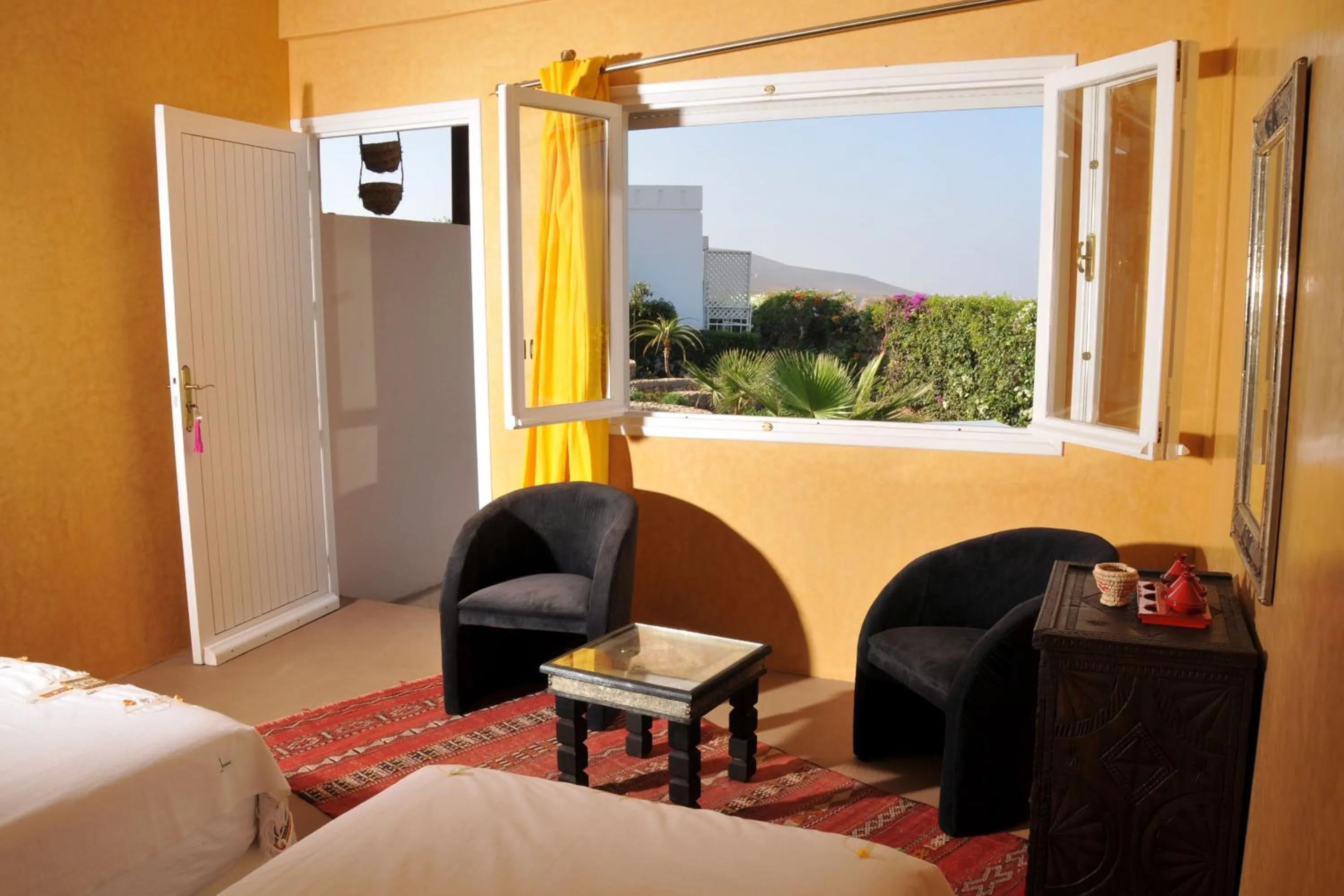 Garden view, Bed in Aftas Trip